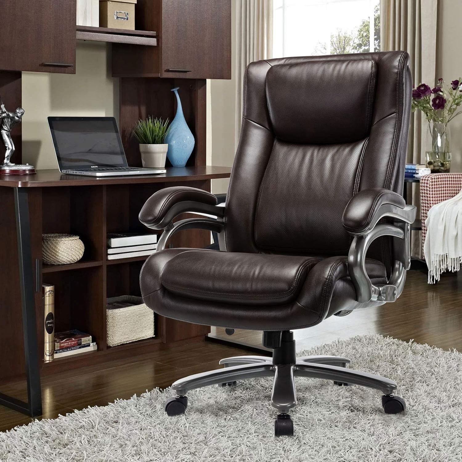 Silla de oficina grande y alta de 400 libras, silla ejecutiva de computadora con respaldo alto, base de metal resistente y ángulo de inclinación