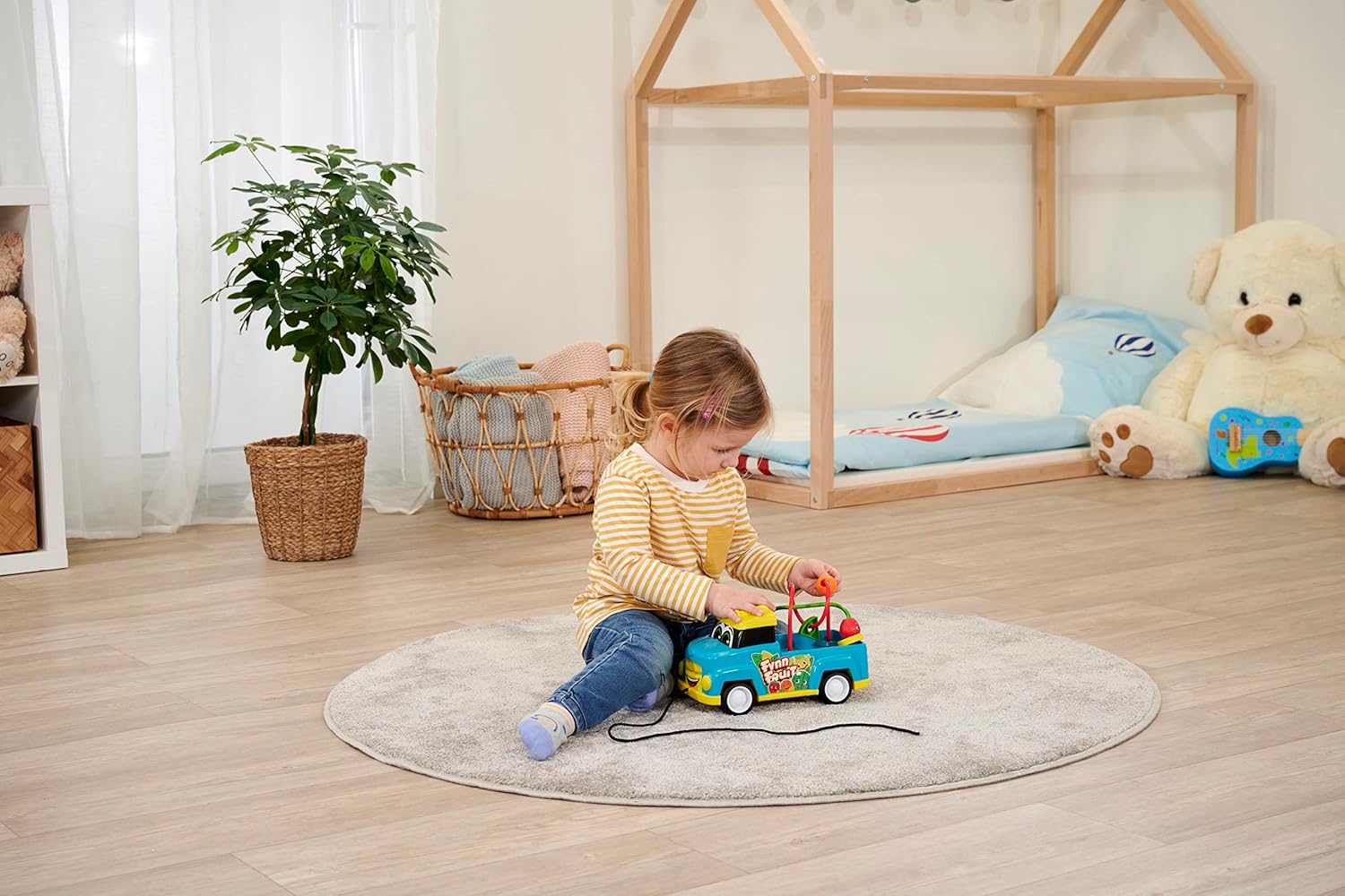 Dickie Toys ABC – Toy Car Fynn Fruit (25 cm) – Pull Toy with Motor Skills Bow, Horn and Cord, Baby Toy from 1 Year (12 Months)