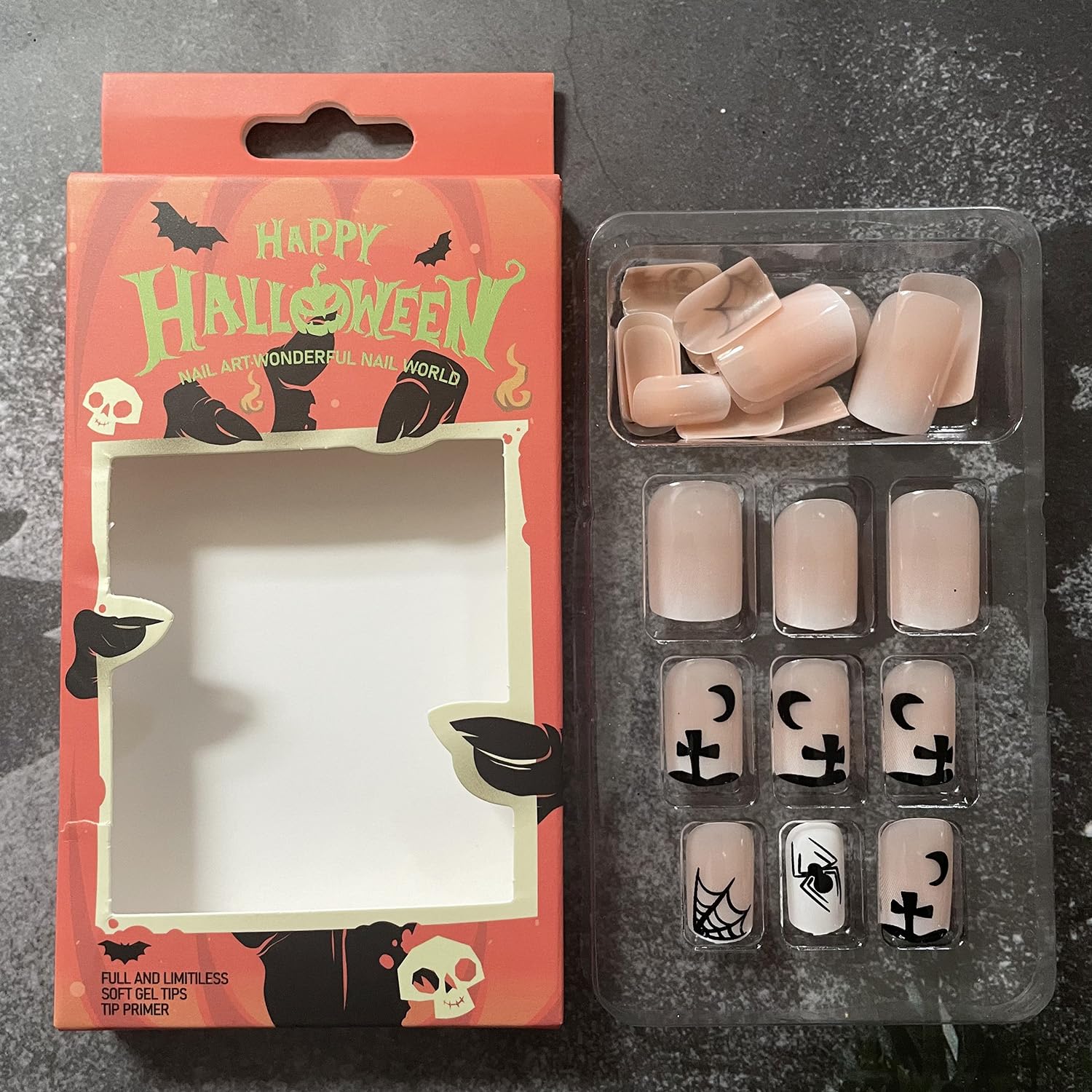 Uñas cortas a presión para Halloween, uñas postizas cuadradas negras nude, degradado, con telaraña, calabaza, luna, tumba con lindos diseños de