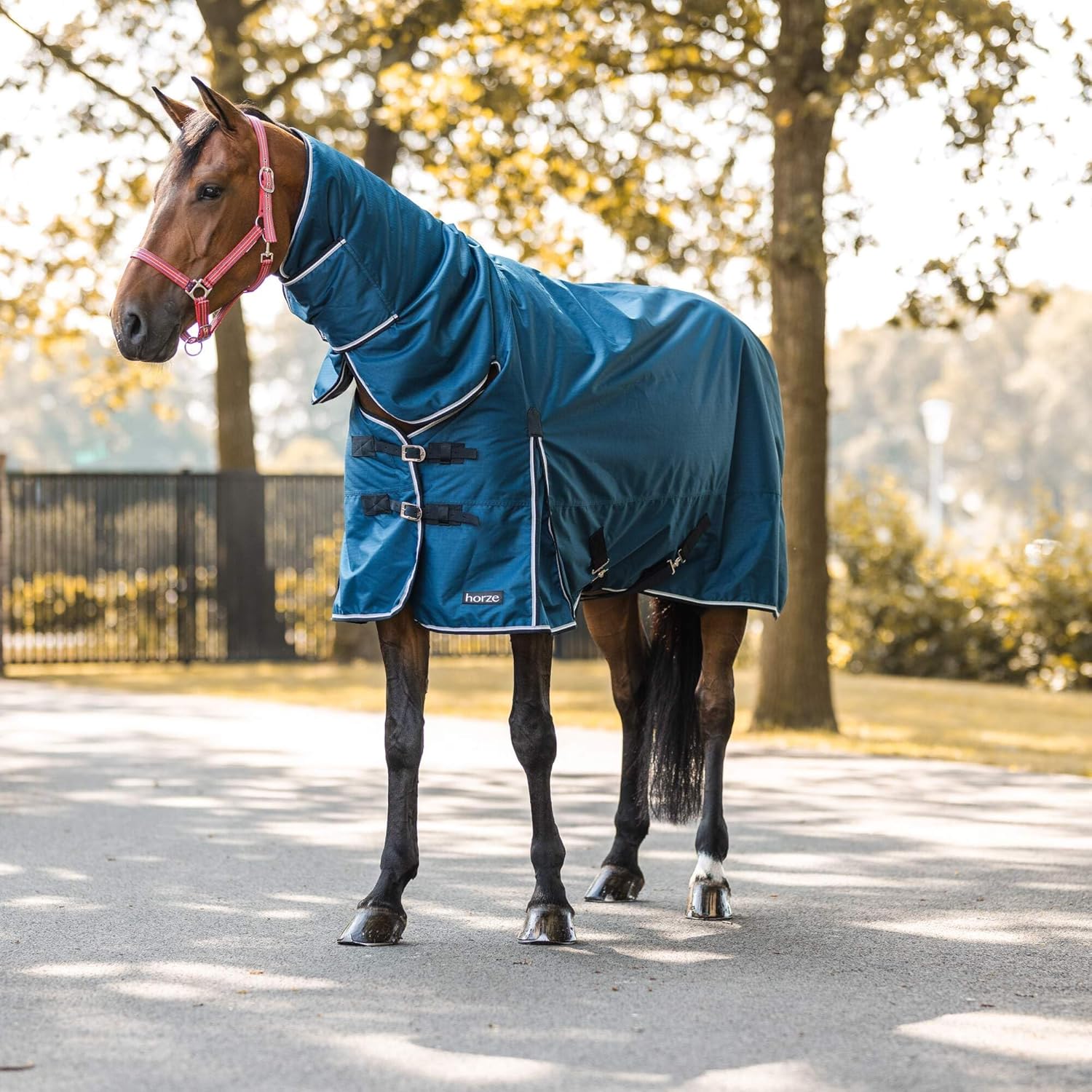 HORZE Glasgow – Manta de invierno impermeable de peso medio con cubierta para el cuello (relleno de 5.29 oz), color azul ópalo, 78 pulgadas