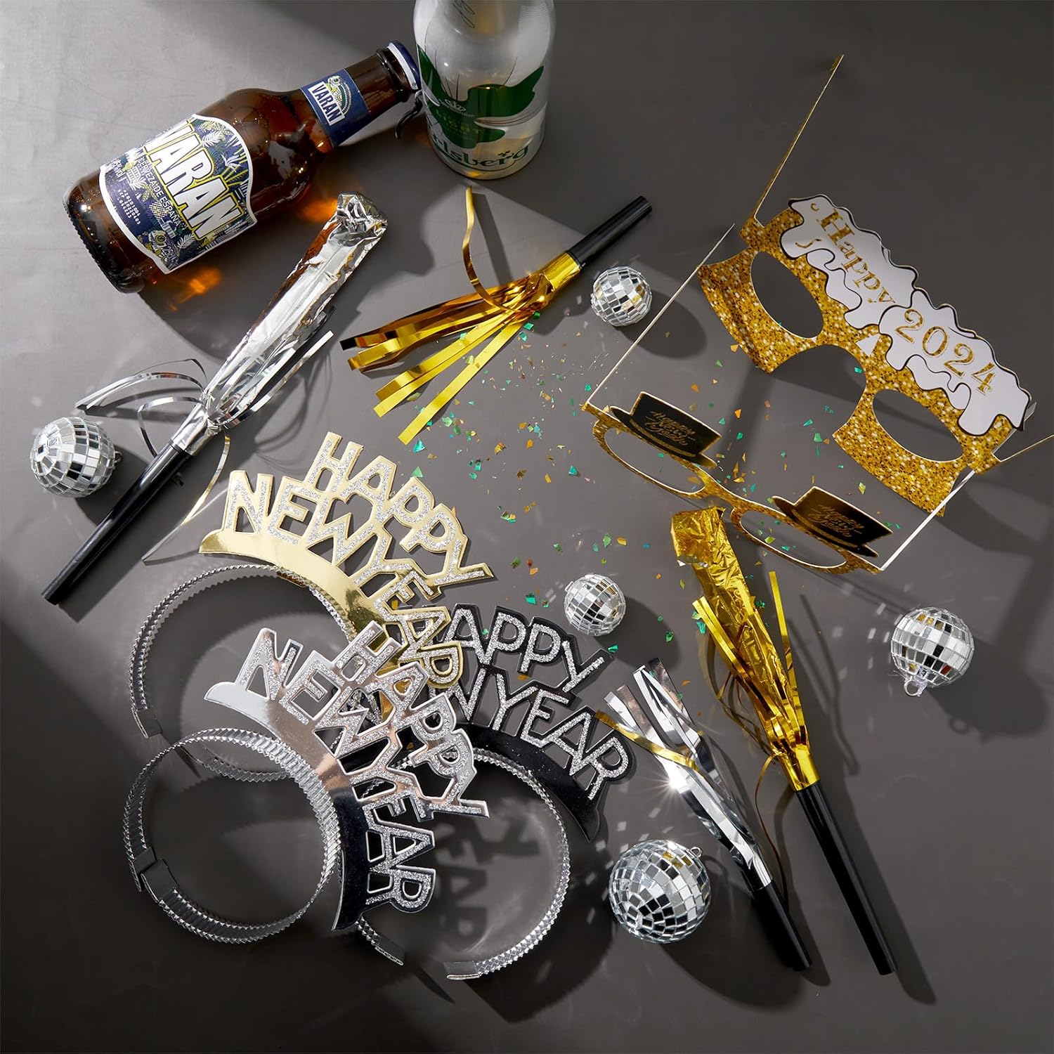 Gemscream 144 piezas 2024 suministros para fiesta de Año Nuevo, incluye 48 diademas de Año Nuevo, 48 gafas de Año Nuevo, 48 vasos largos y cortos