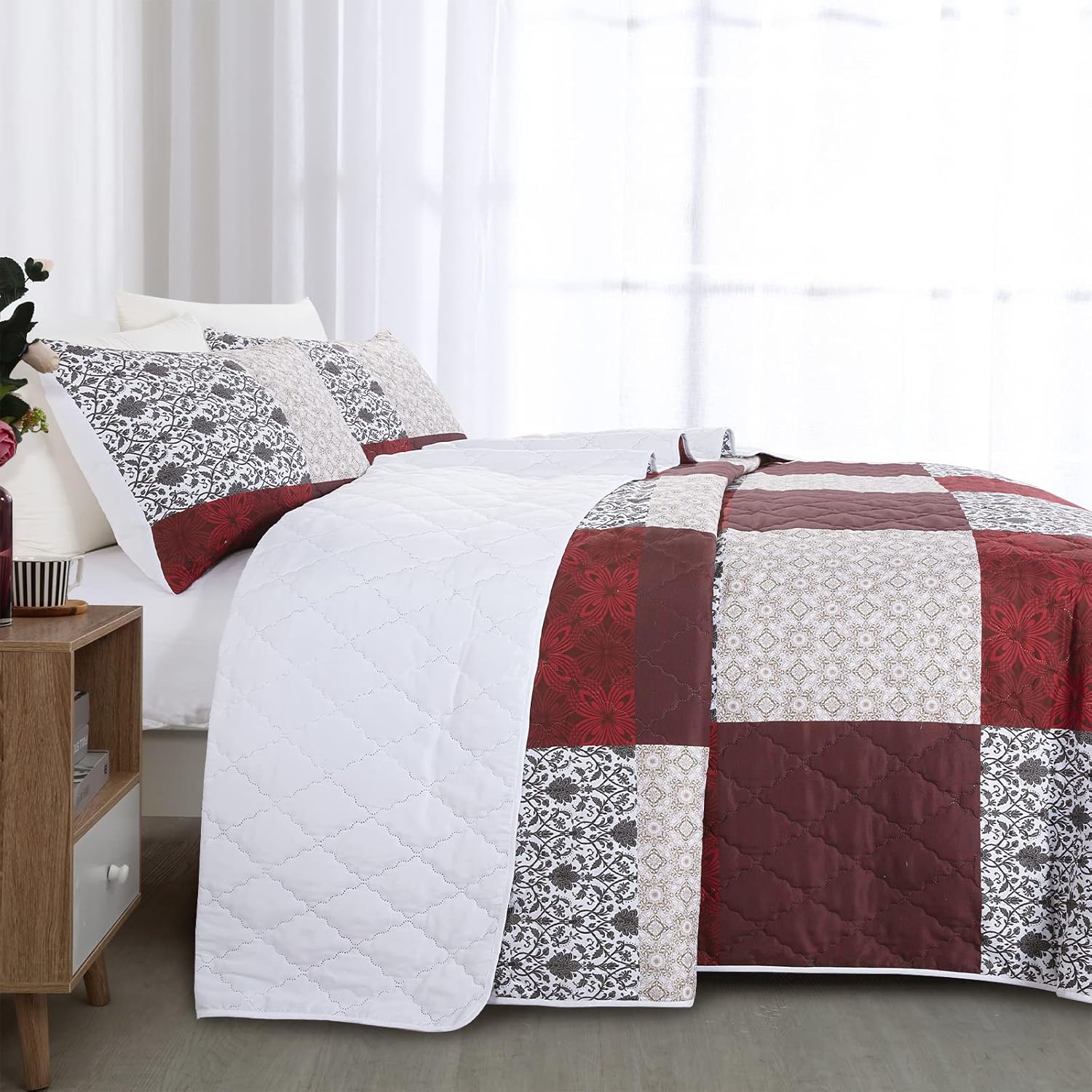 HOMBYS Colcha extragrande de tamaño King de 128 x 120 pulgadas, juego de edredón de 3 piezas, ligero y suave, colcha floral de retazos con fundas