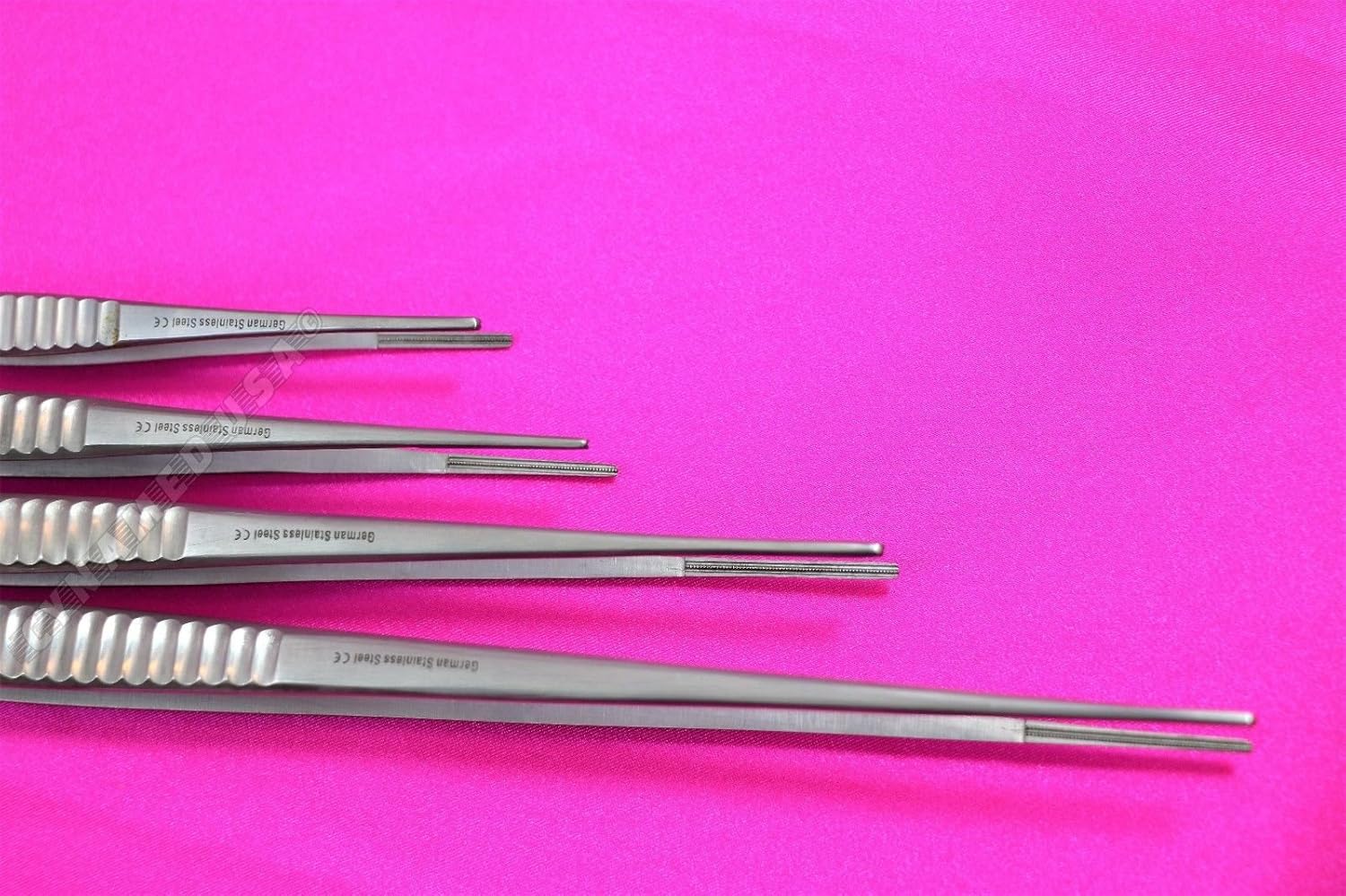 Juego de 4 unidades alemanas de alta calidad, cada uno de Debakey Arteria Atraumatic Tissue Vascular Forcep Gold de 6 pulgadas más 8 pulgadas más 10