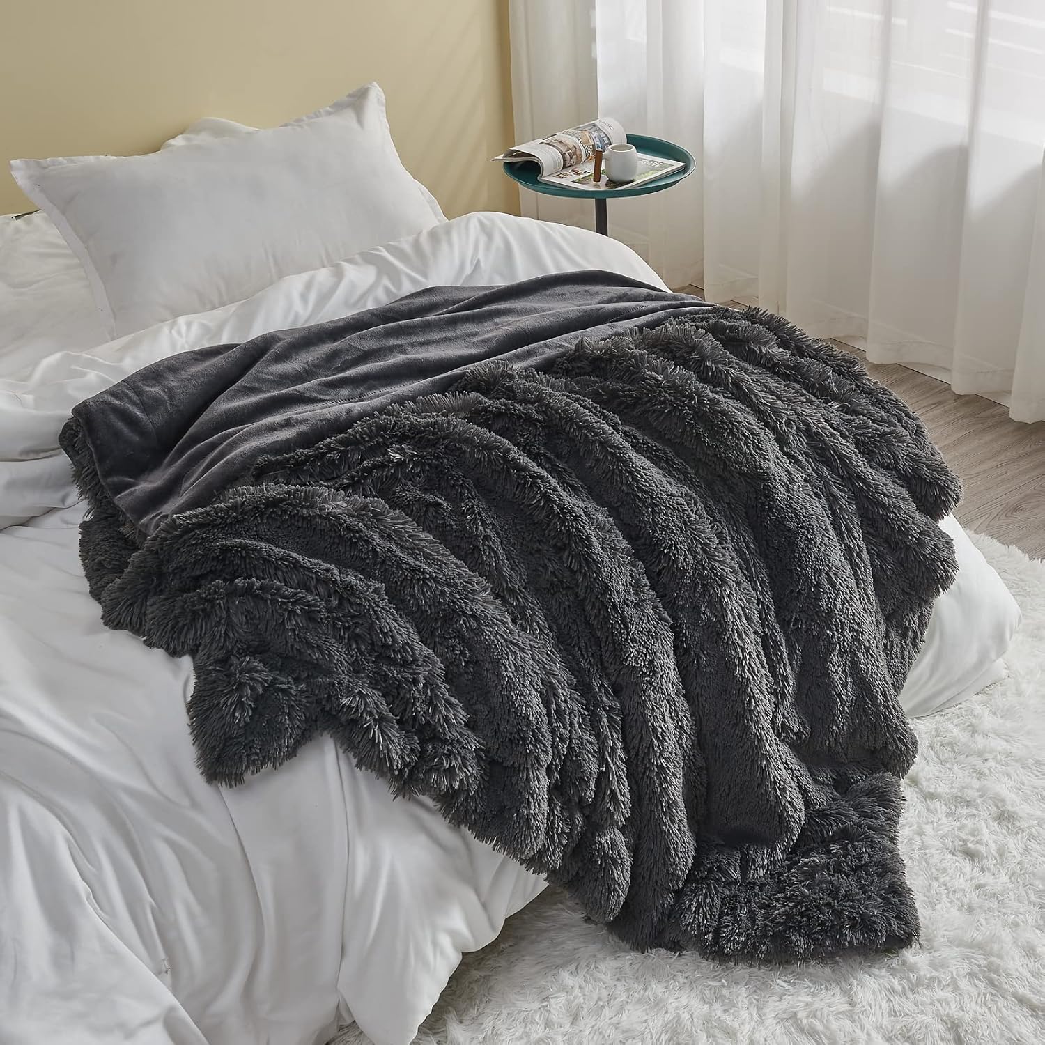GONAAP Manta mullida de piel sintética tamaño Queen, color gris oscuro, súper suave y acogedora manta lanuda para sofá o cama (gris oscuro, Queen