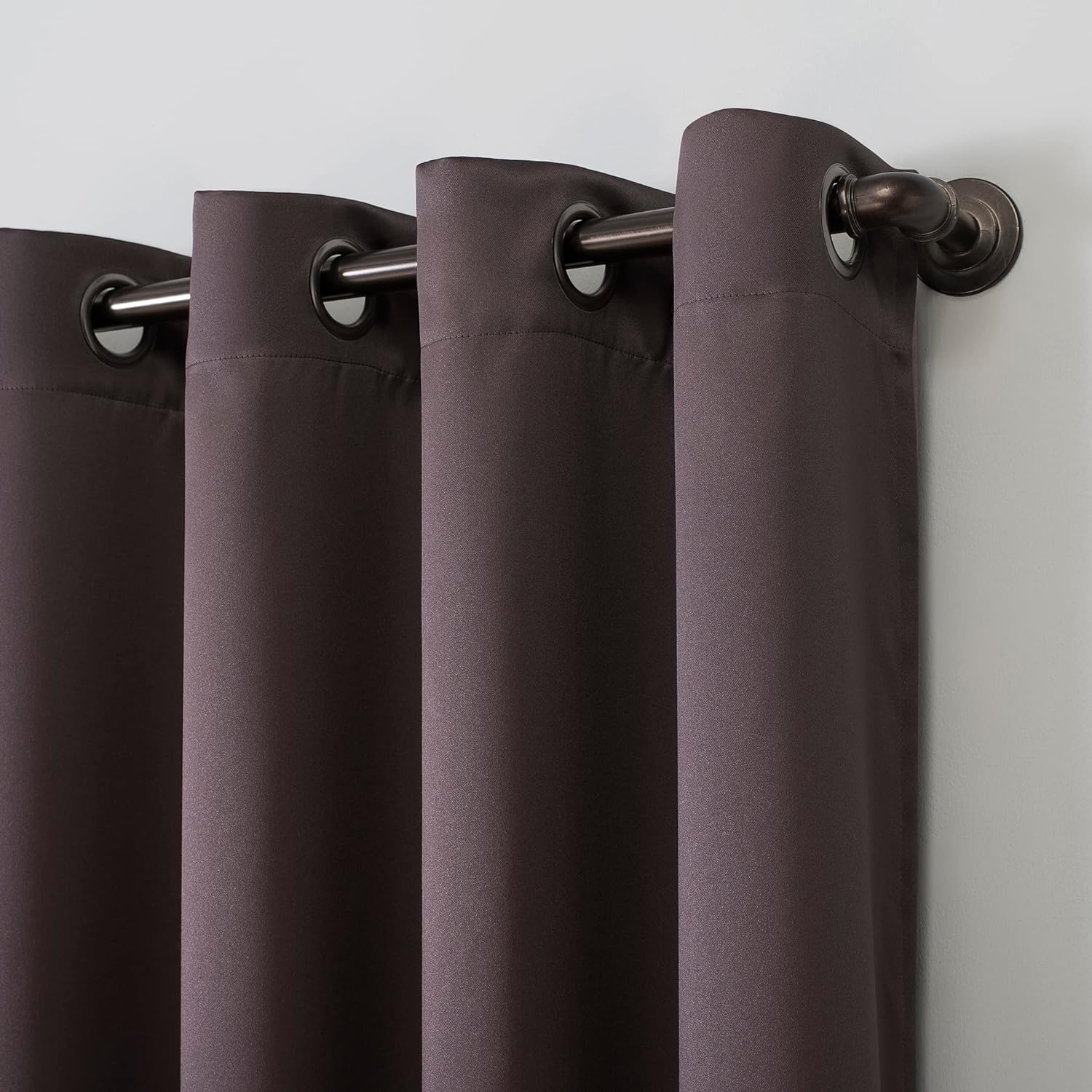 Sun Zero Nordic – Juego de 2 paneles de cortinas 100% opacas con ojales, calidad de teatro, 52 x 63pulgadas, color higo