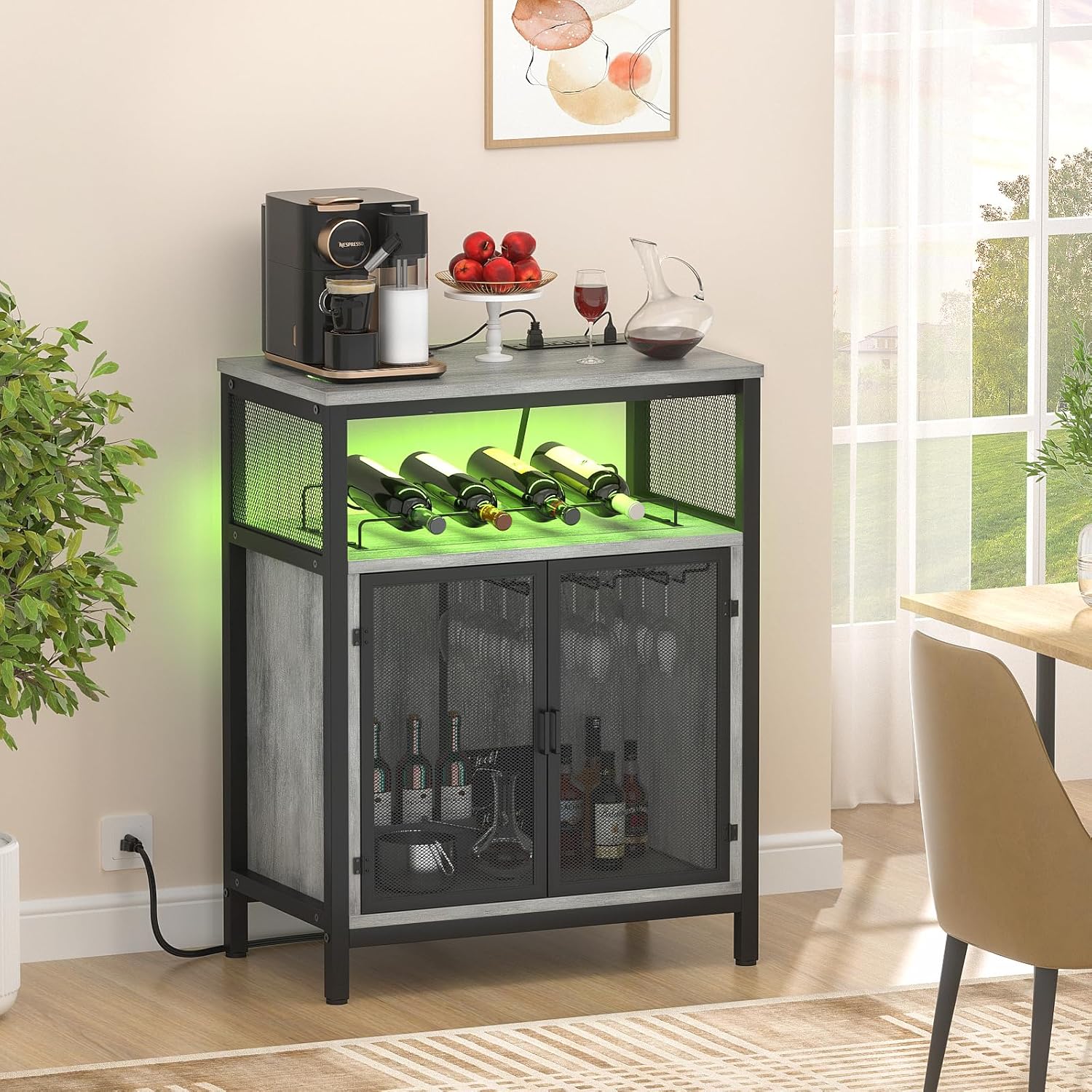 Unikito Armario de bar de vino con luz RGB y tomacorriente, mesa de estante de vino independiente, gabinete de licor con soporte para vidrio,