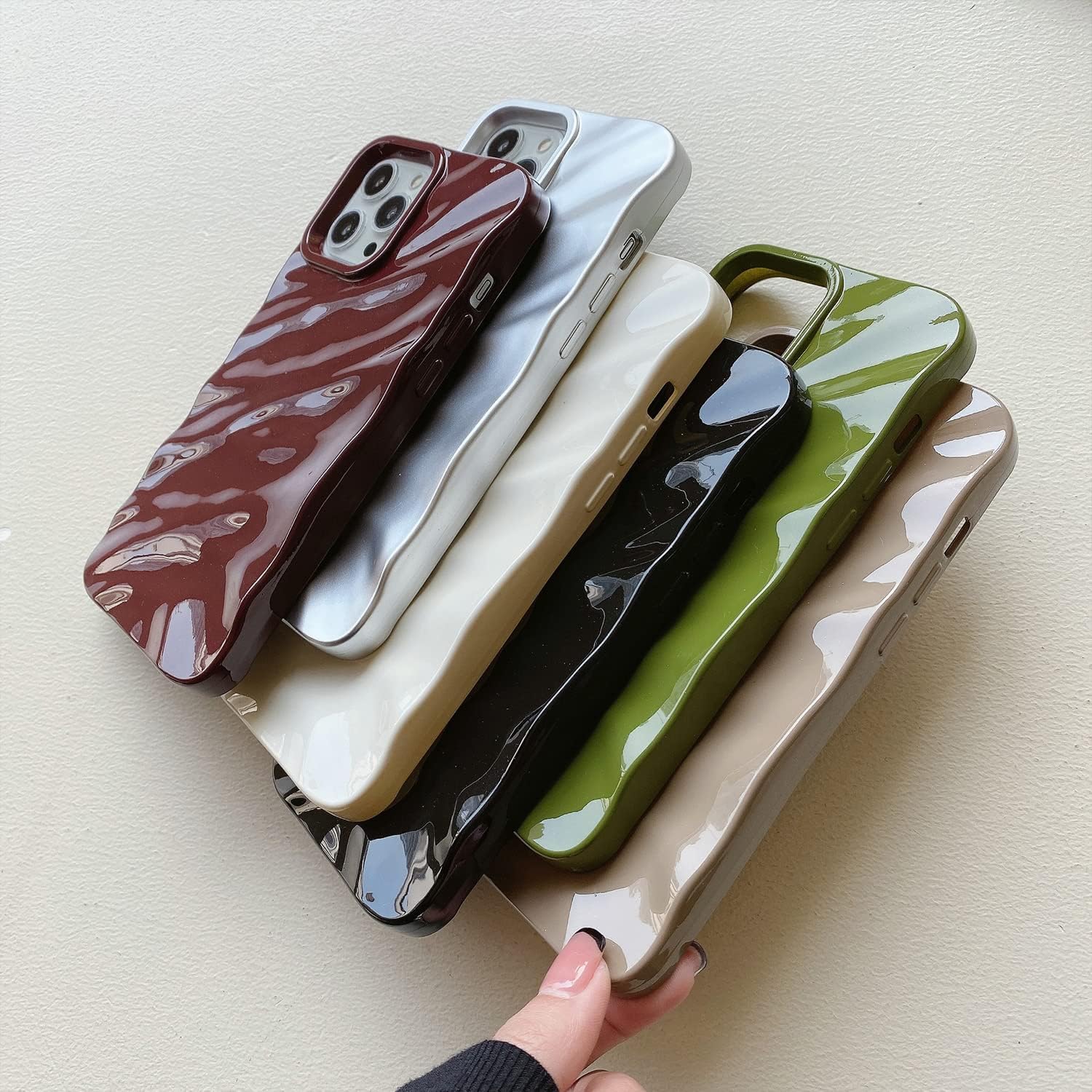 Sayoaho Funda con patrón de ondas de agua compatible con iPhone 12iPhone 12 Pro, bonita funda de lujo con forma de onda para mujeres y hombres,