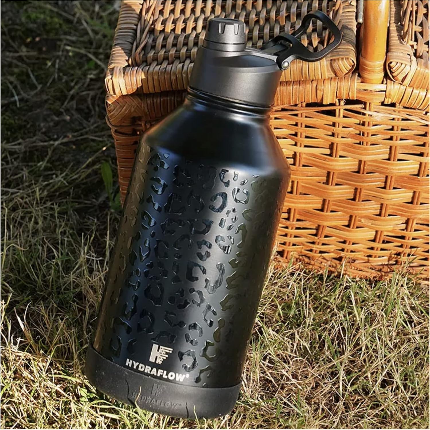 Hydraflow – Botella de acero inoxidable de doble pared de 64 onzas con tapa 2 en 1