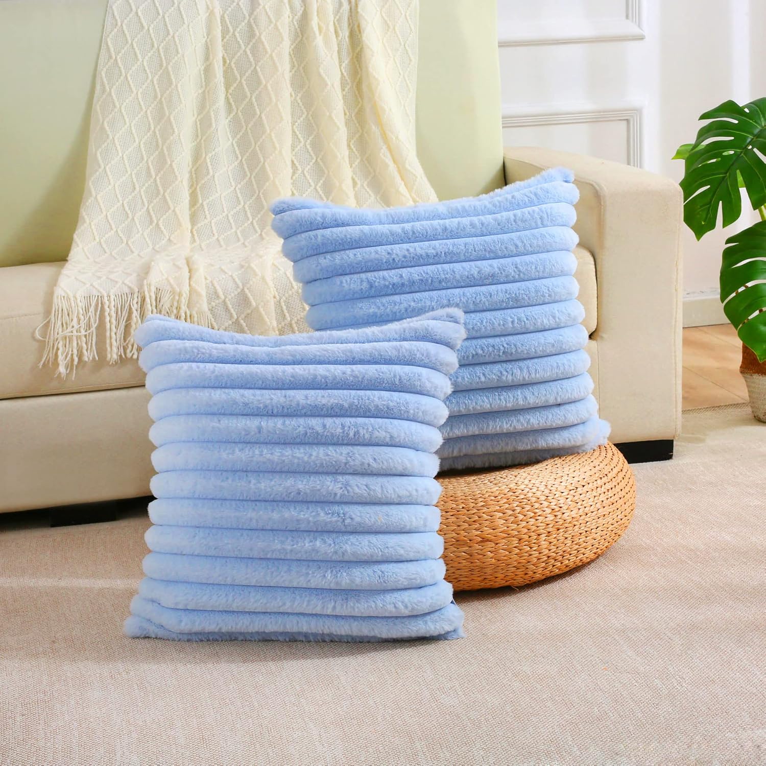 FUTEI – Juego de 2 fundas de almohada decorativas con rayas de color azul claro, 26 x 26 pulgadas, cuadradas y primaverales, piel sintética de