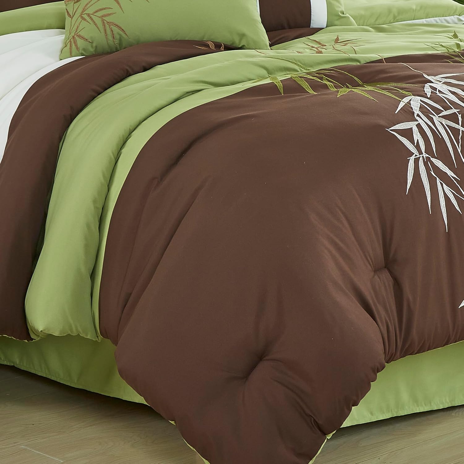 Chezmoi Collection Bengal – Juego de edredón bordado de bambú de 7 piezas, tamaño California King, ropa de cama de microfibra de hierba de bambú