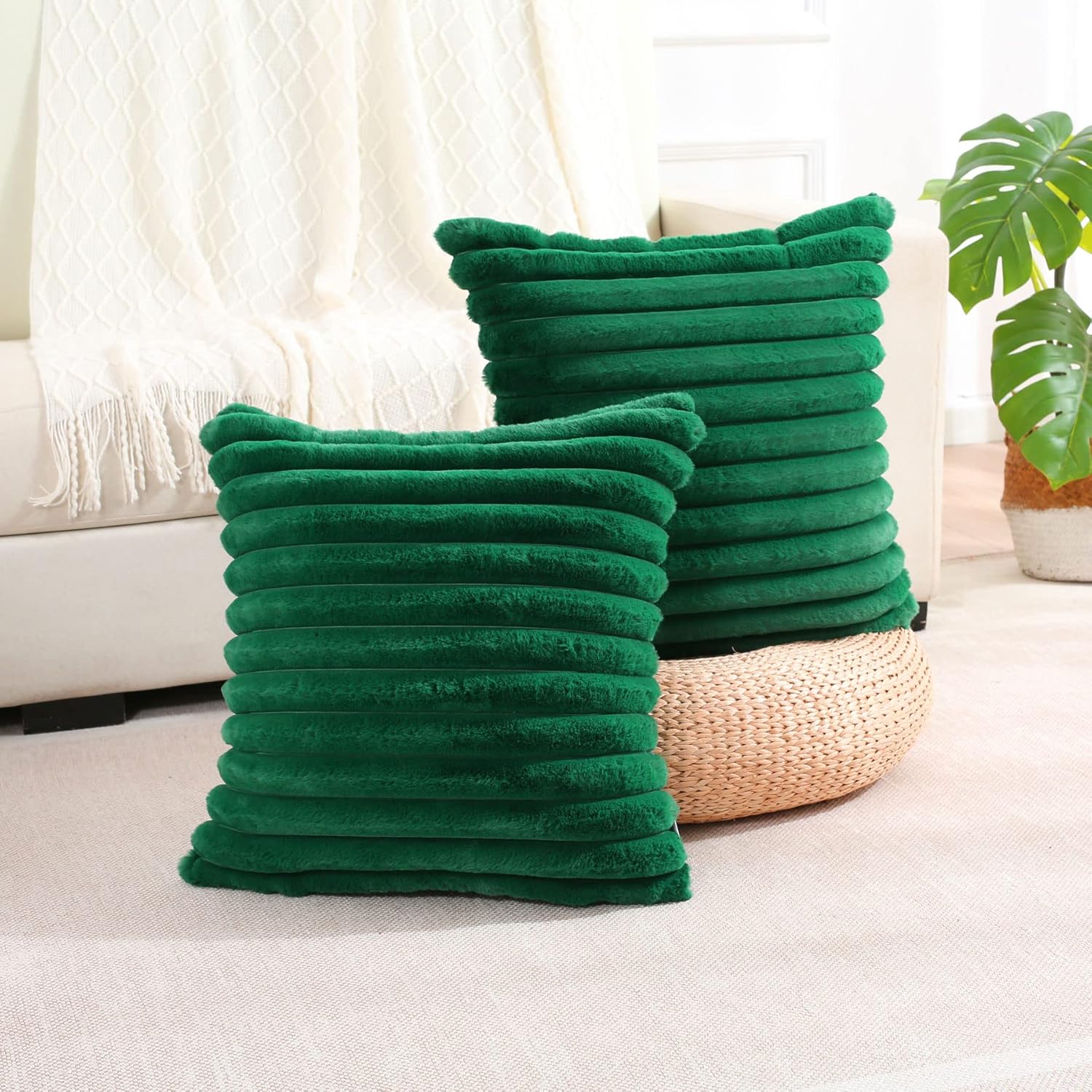 Juego de 2 fundas de almohada decorativas con rayas de color verde esmeralda, 16 x 16 pulgadas, cuadradas y primaverales, piel sintética de conejo