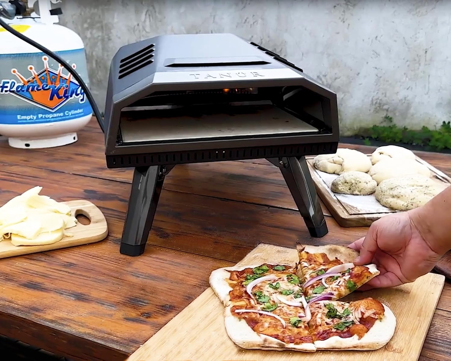 Flame King TANUR – Horno de propano portátil de 12 pulgadas para campamento, patio trasero y portón trasero, múltiples rejillas de ventilación,