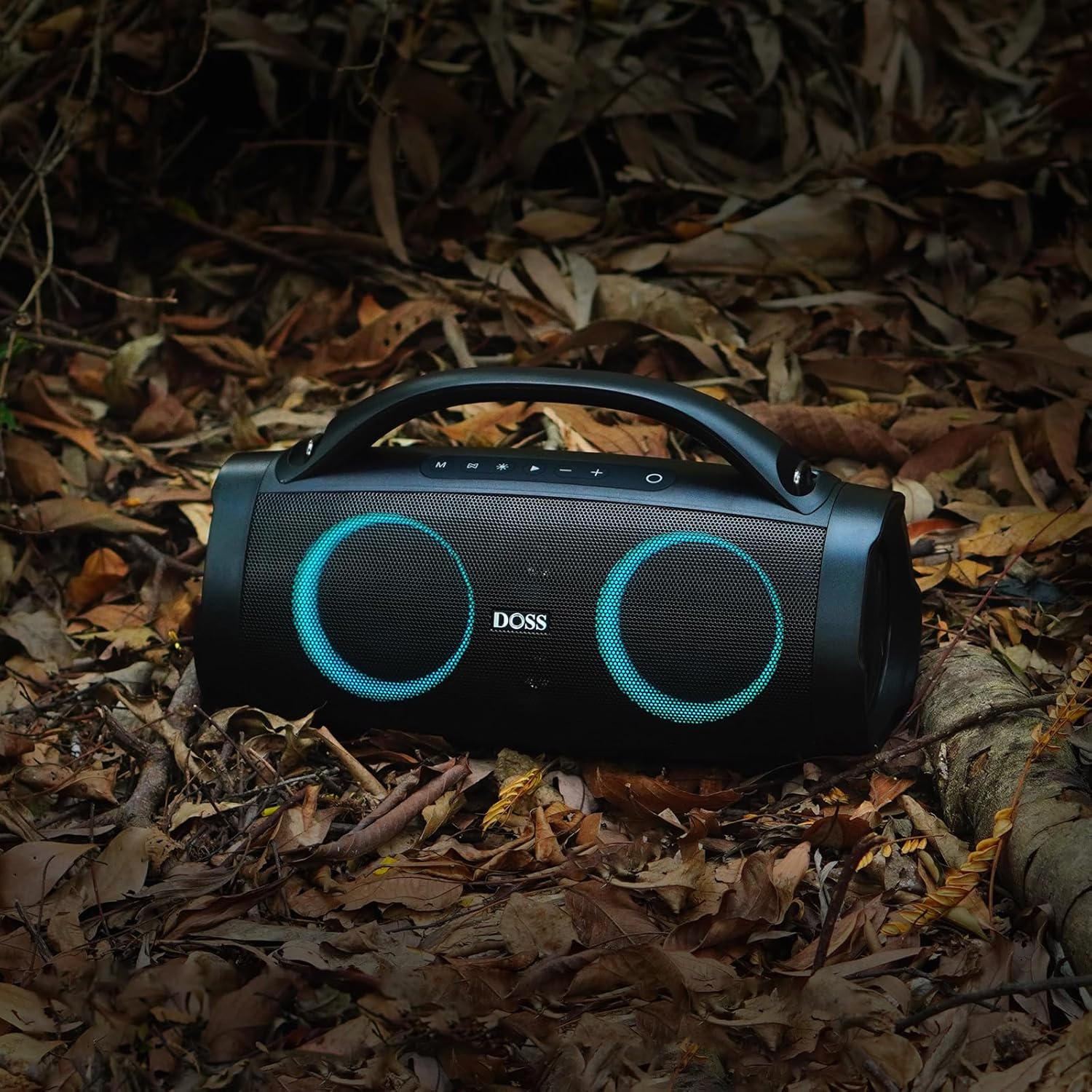 DOSS Extreme Boom+ IPX6 – Altavoz impermeable para exteriores con sonido masivo de 100 W, graves extra, tiempo de reproducción de 20 horas, banco de