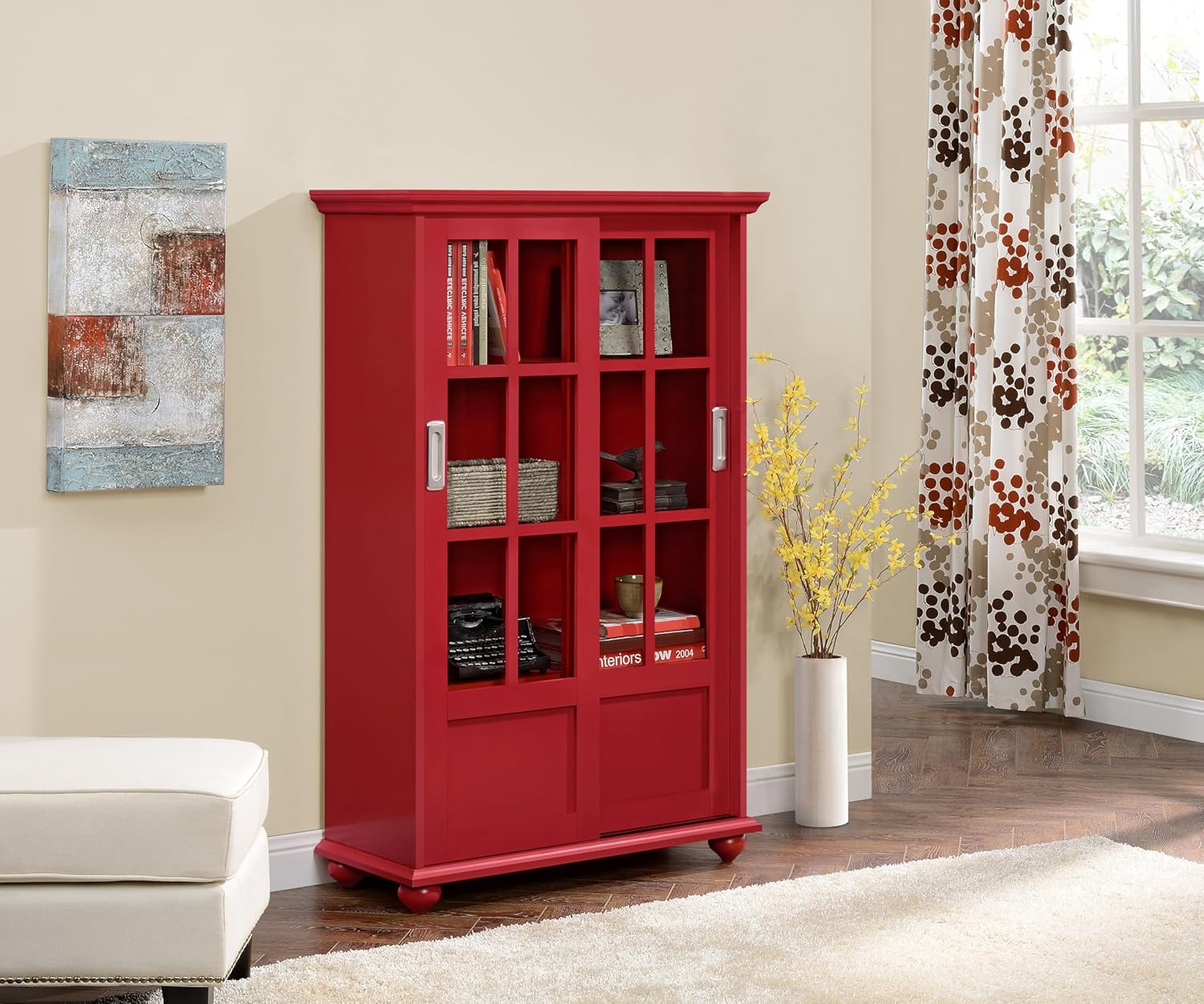 Arron LaneEstantería con puertas de vidrio corredizas, Madera, Rojo