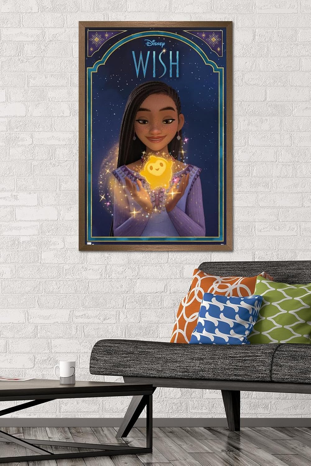 Trends International Disney Wish – Póster de pared de Asha & Star, 22.37 x 34.00 pulgadas, versión enmarcada en bronce