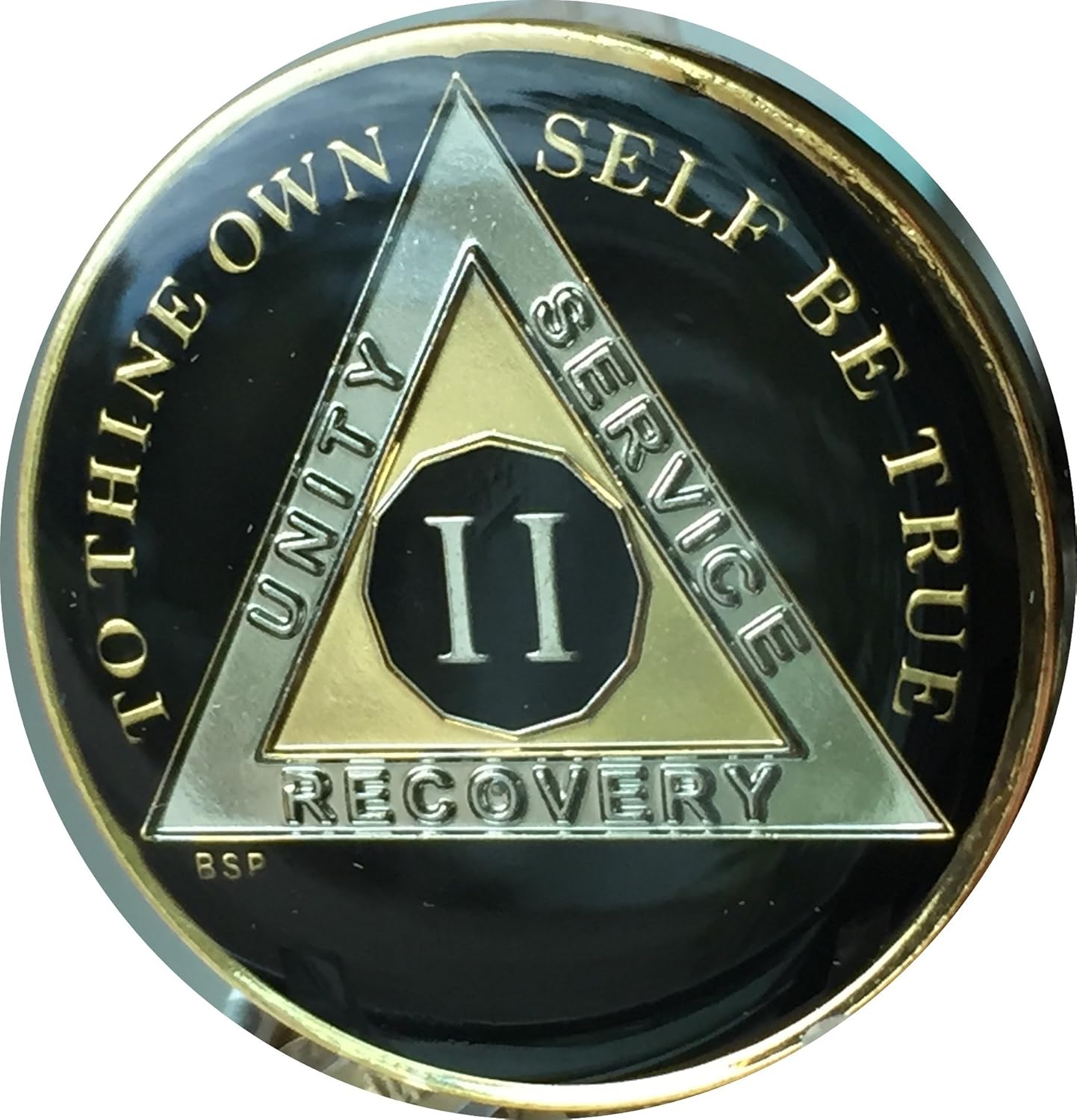 Blue Star Press 2 años Classic Black AA Medallion Sobriety Chip Tri Plate chapado en oro y níquel