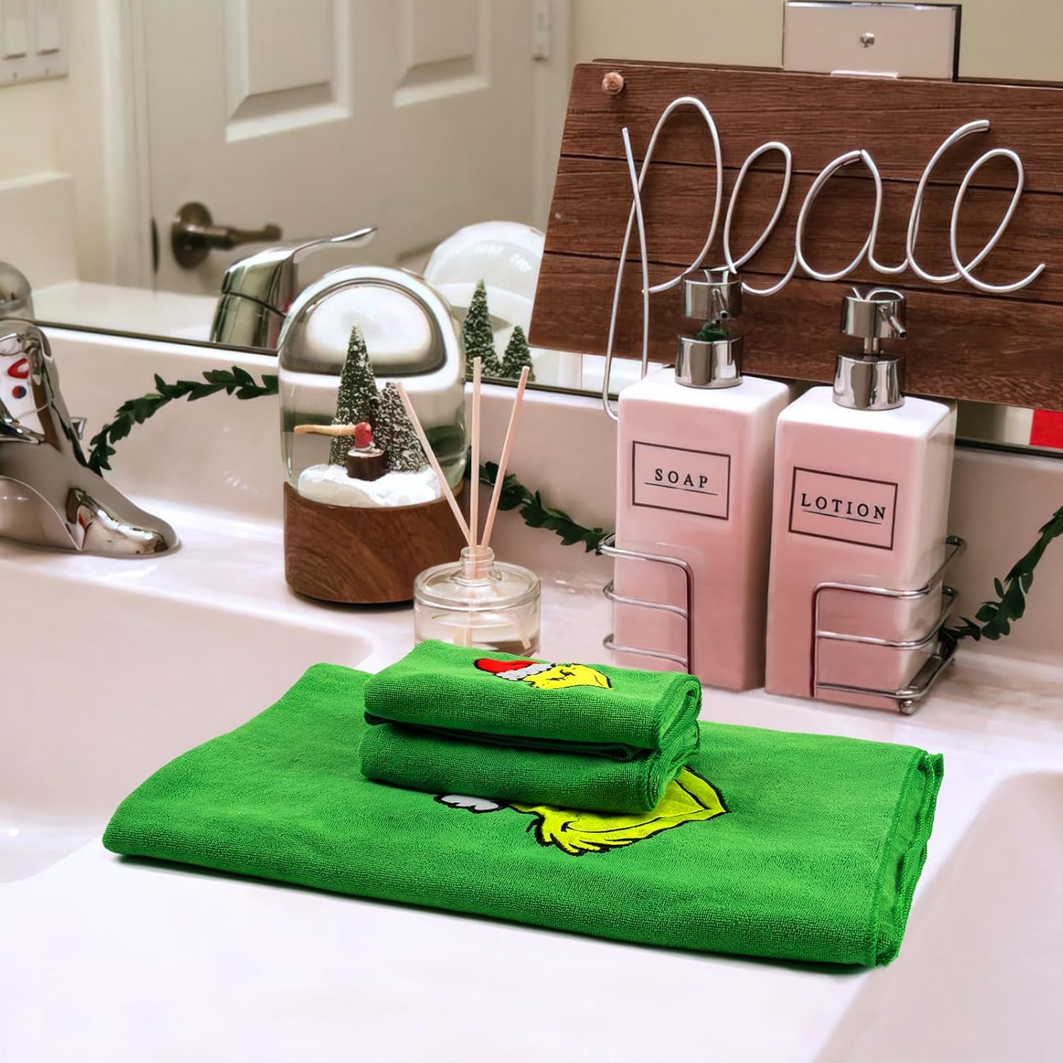 AMUHUA Juego de 3 toallas de mano navideñas para baño, color verde navideño, toallas de manos y toallas de baño para secar la ducha, limpiar y