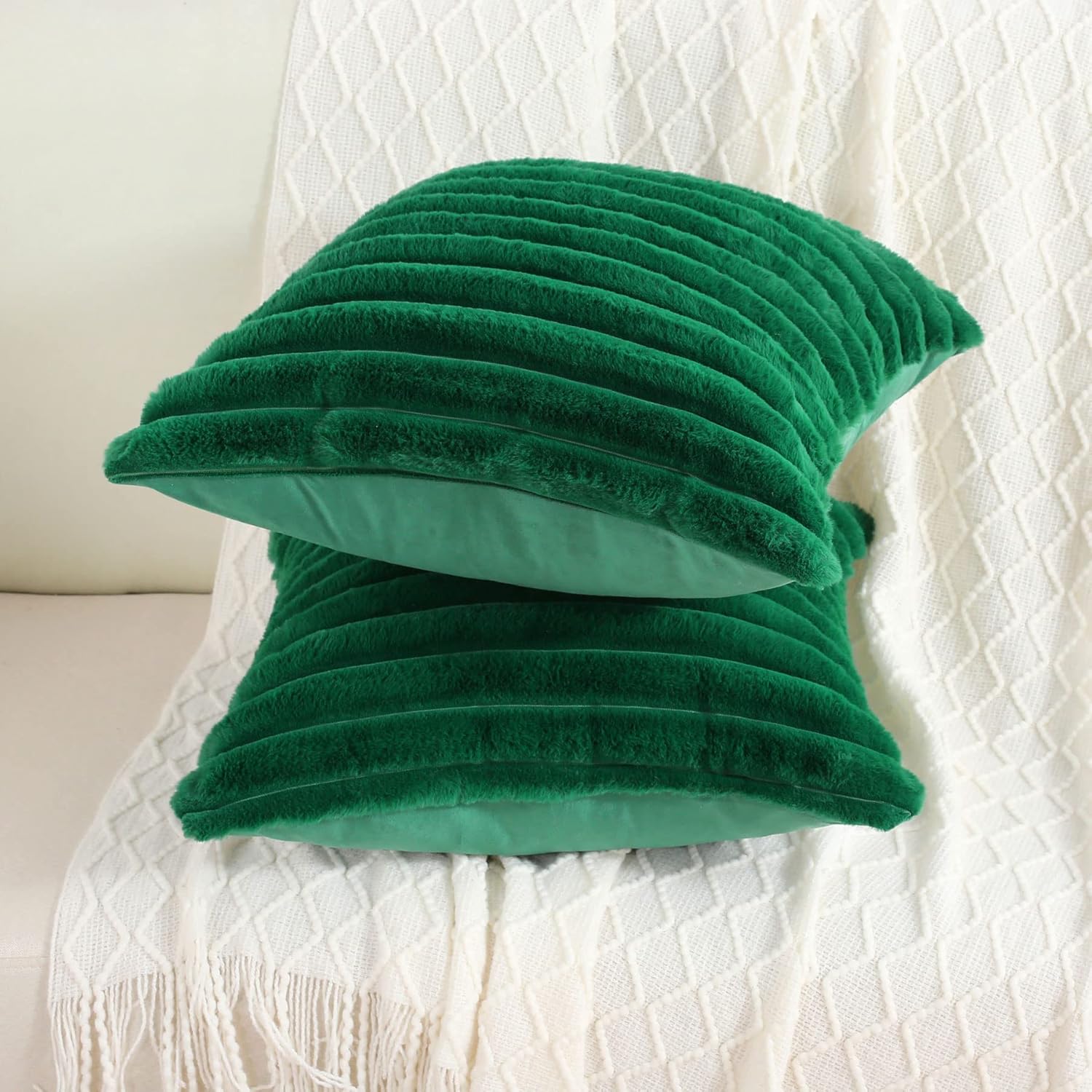 FUTEI – Juego de 2 fundas de almohada decorativas con rayas de color verde esmeralda, 18 x 18 pulgadas, cuadradas y primaverales, piel sintética de