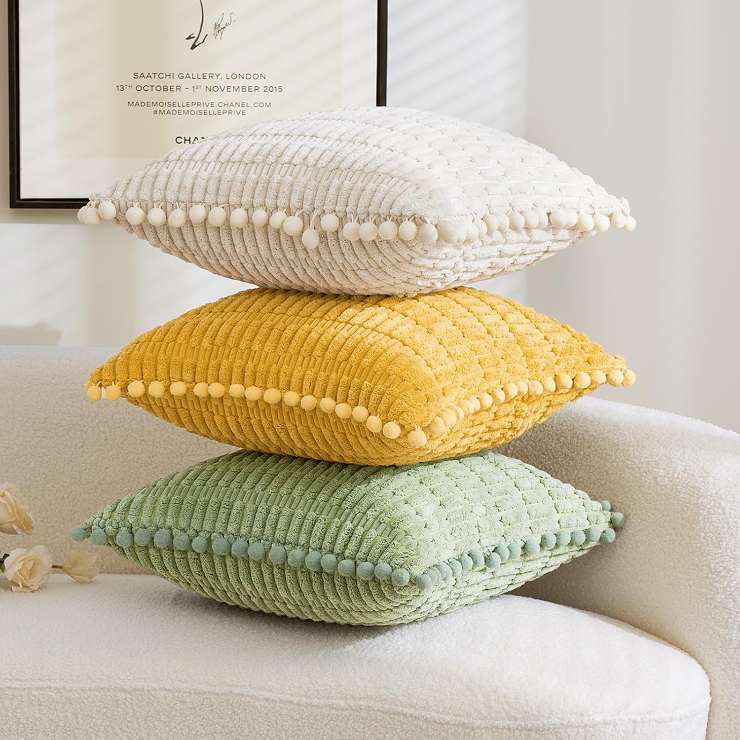 EMEMA Juego de 2 fundas de almohada decorativas de pana blanca crema de Navidad de 16 x 16 pulgadas, con pompones de rayas bohemias, suaves y