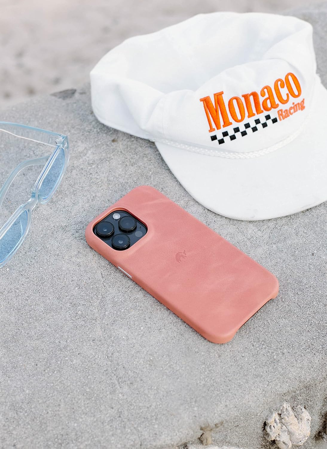 Bullstrap Funda de cuero prémium compatible con Apple iPhone 13 Pro y MagSafe Charger, edición South Beach