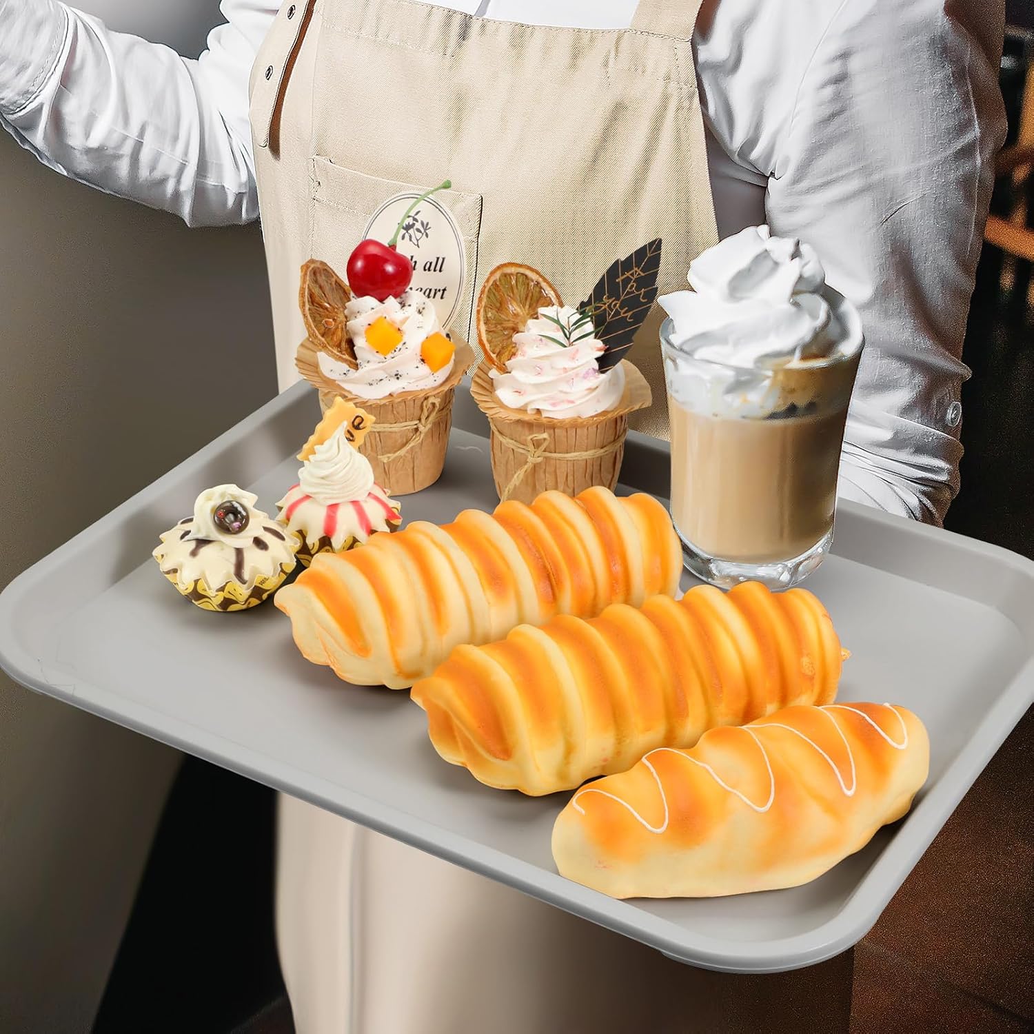 Mifoci 24 bandejas de plástico para comida rápida, color gris, 14 x 11 pulgadas, rectangular, antideslizante, fácil de limpiar, ideal para