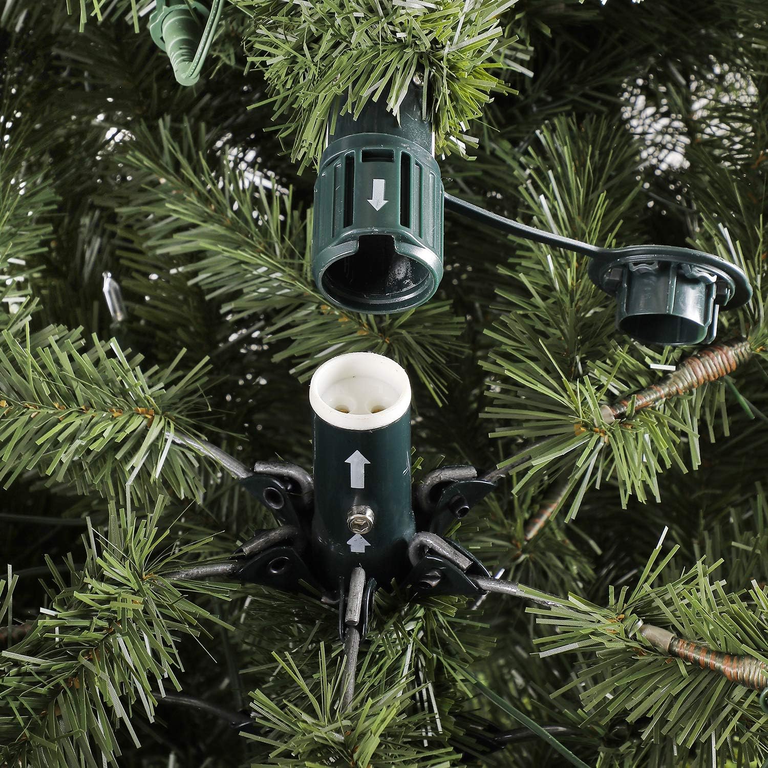 Árbol de Navidad artificial de abeto noruega preiluminado de 7.5 pies, luces LED blancas cálidas