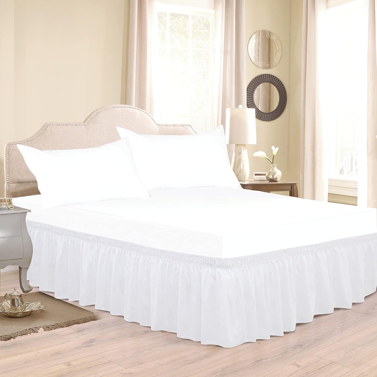Biscaynebay Faldas de cama envolventes para camas tamaño matrimonial y matrimonial XL de 17 pulgadas de caída, volantes elásticos ajustables blancos