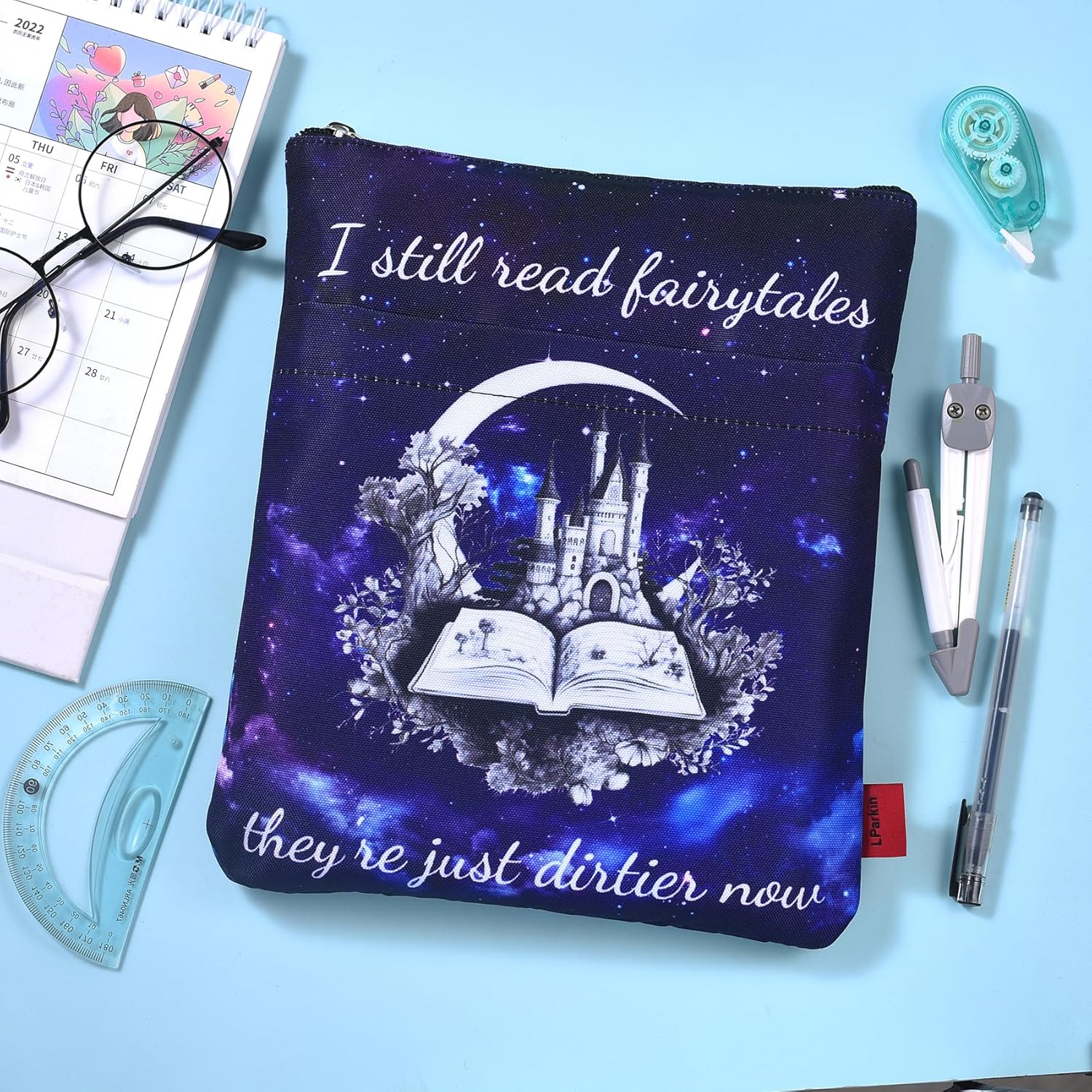 LParkin Funda de libro con cremallera, I Still Read Fairytales Are Just Dirtier Now Book Protector, Bolsa protectora de tela lavable, 11 x 8.5