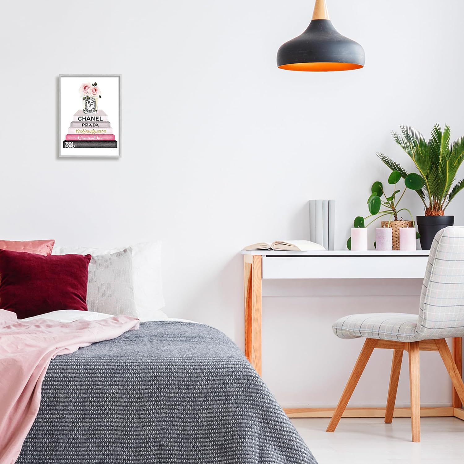 Stupell Industries Book Stack Fashion Candle – Arte de pared enmarcado con diseño de vela rosa y gris, 11 x 14 pulgadas, diseño por la artista