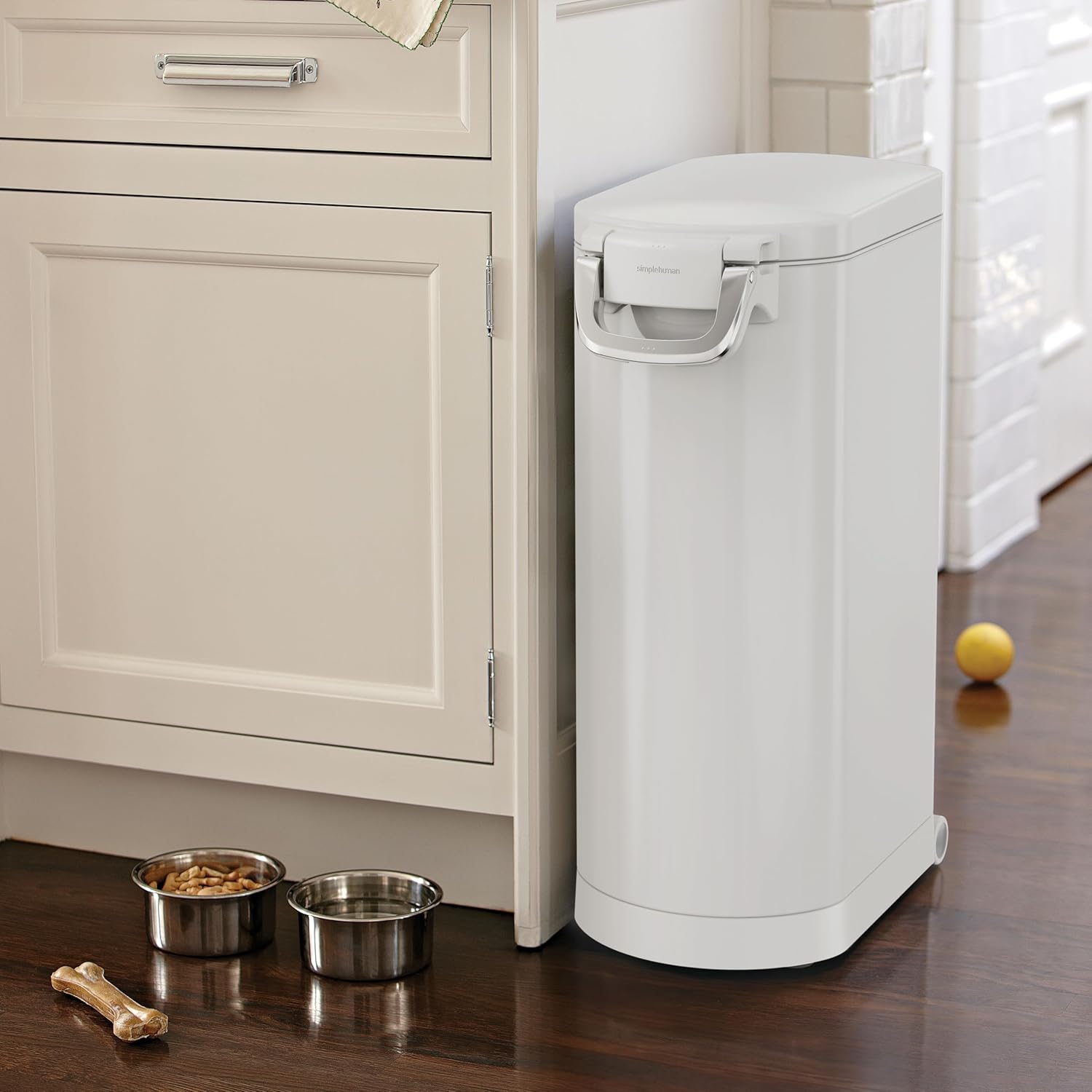 simplehuman Contenedor de almacenamiento de alimentos para mascotas, tamaño XL, de 35 litros, 40 libras  39.9 lbs, para alimentos para perros, gatos