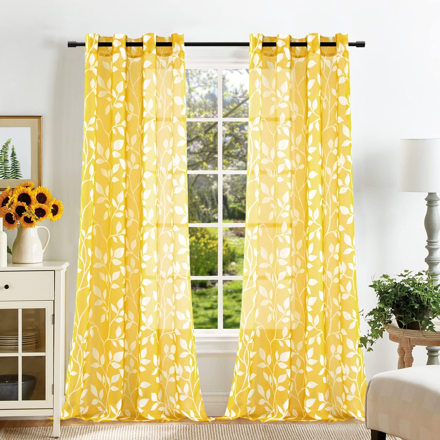 XTMYI Cortinas amarillas de 108 pulgadas de largo para sala de estar, juego de 2 paneles de hojas transparentes con estampado floral, cortinas