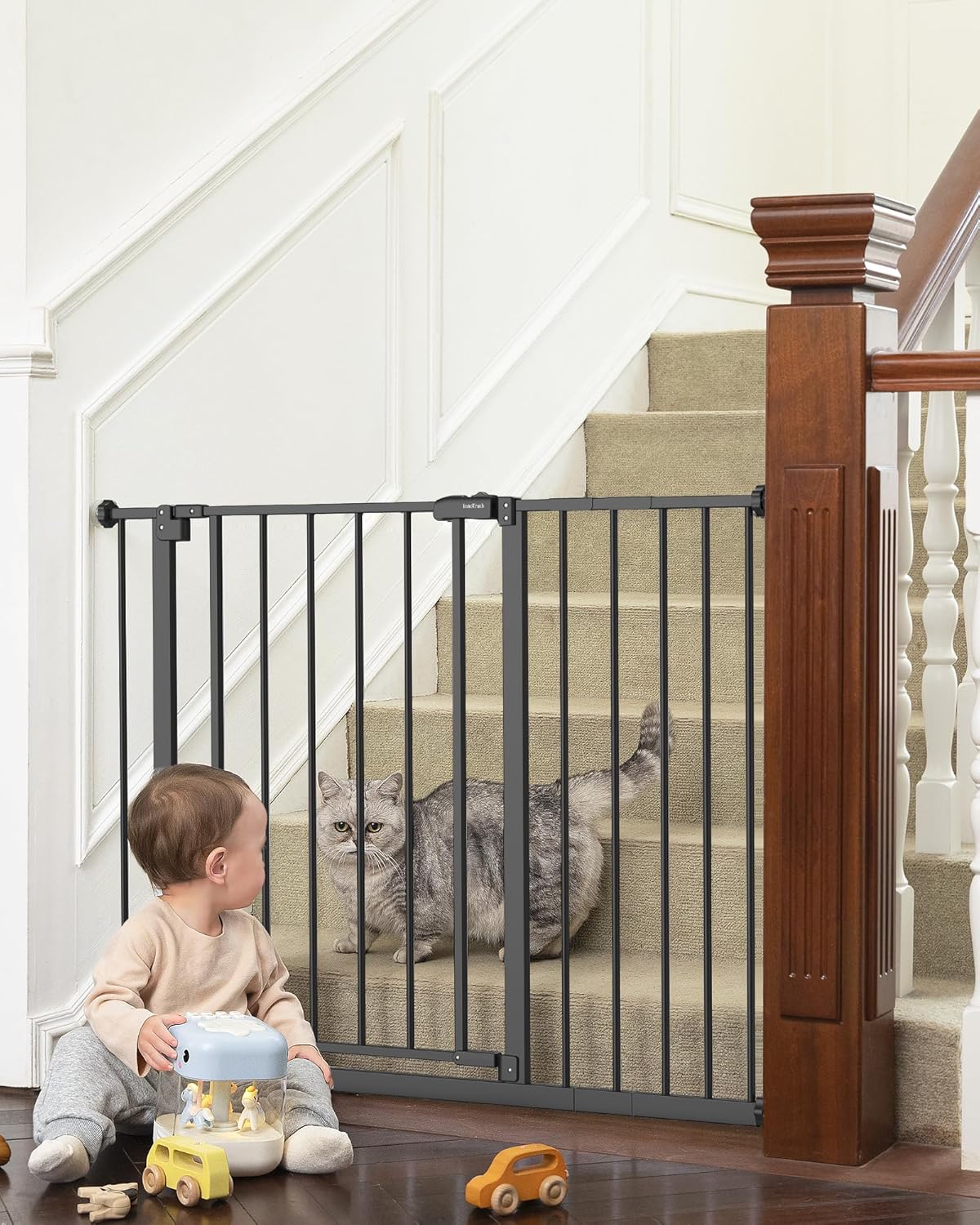 InnoTruth Puerta para bebés de 28.9 a 42.1 pulgadas de ancho para escaleras, puertas para perros de 30 pulgadas de alto para puertas ampliables con