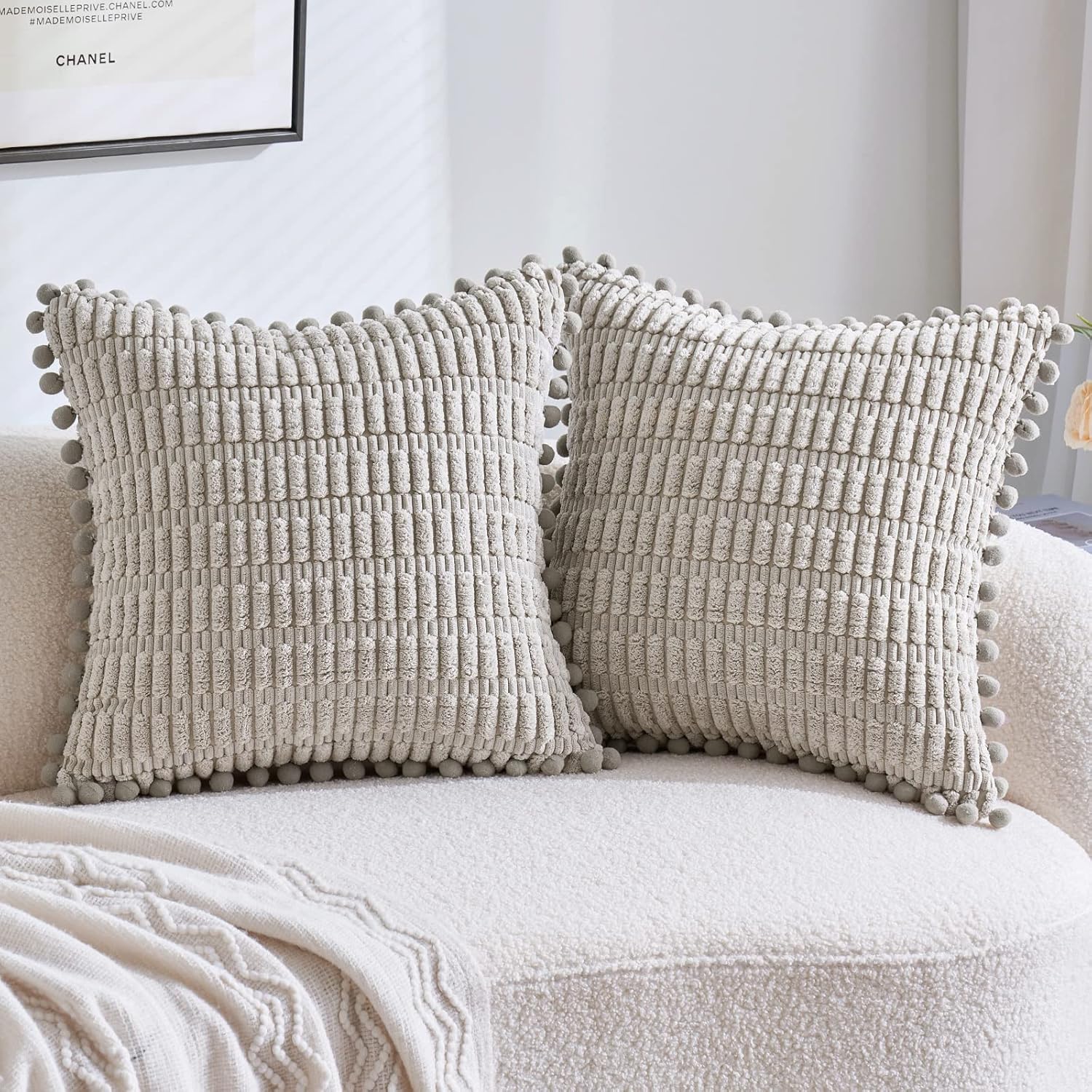 EMEMA Juego de 2 fundas de almohada decorativas de pana de 18 x 18 pulgadas con pompones de rayas bohemias suaves y modernas para decoración del