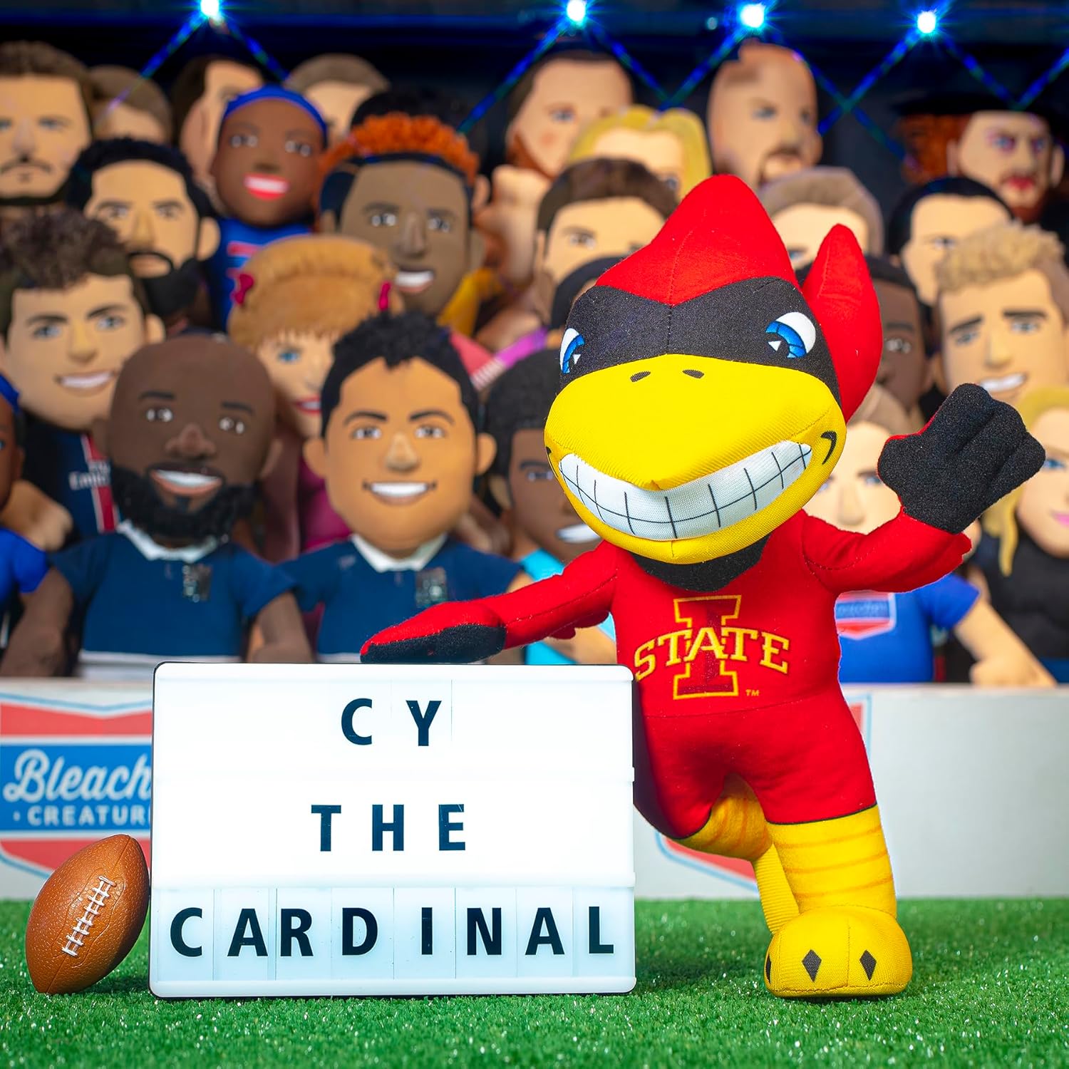 Bleacher Creatures Iowa State Cyclones Cy The Cardinal – Figura de peluche de mascota de 10 pulgadas, una mascota para jugar o exhibir