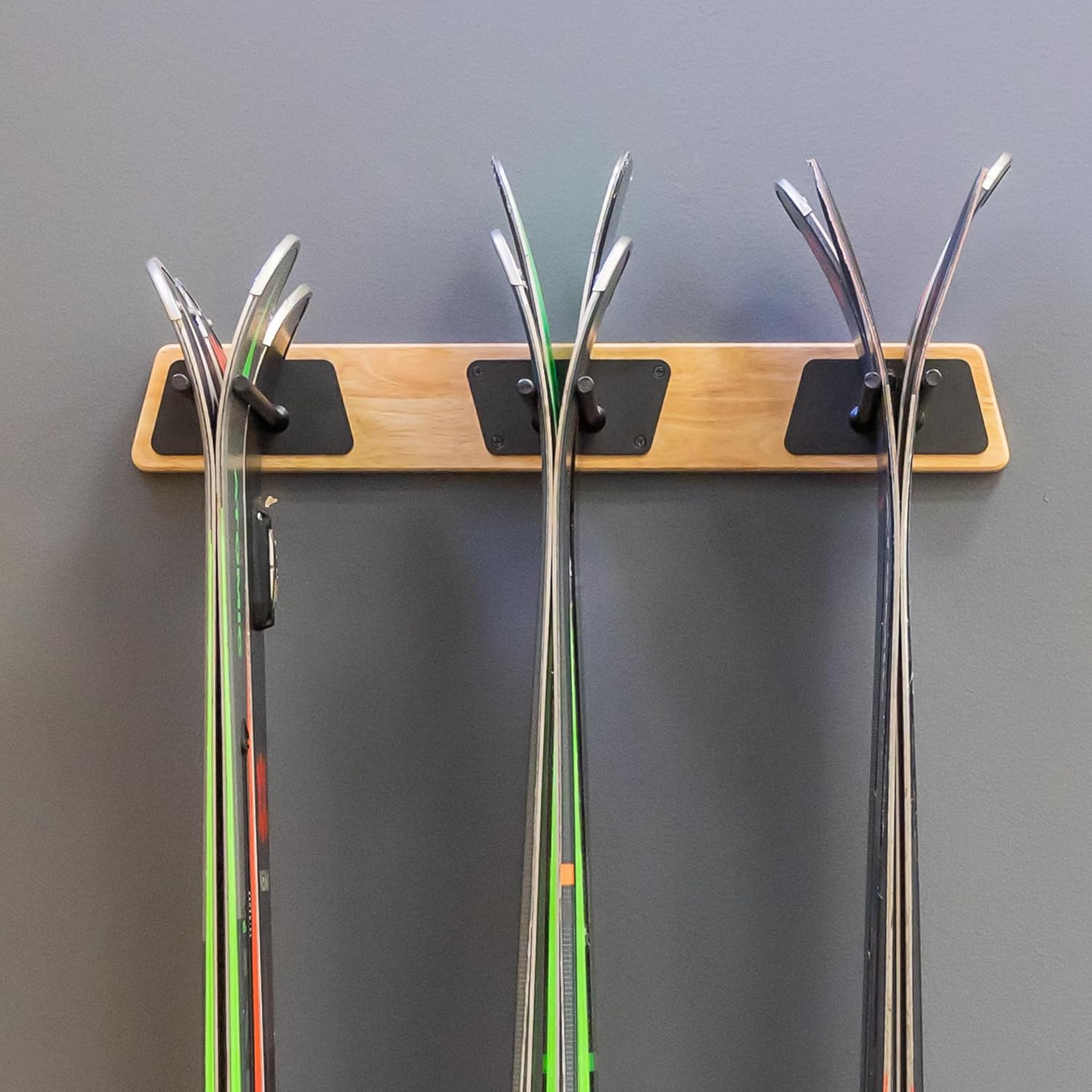 StoreYourBoard Estante de esquí de madera natural, montaje en pared, 6 almacenamientos, interior o garaje, madera y acero con capacidad para 150