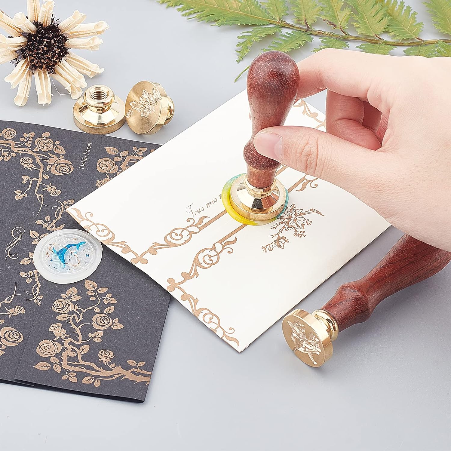 CRASPIRE Sello de cera de sellado de Navidad con diseño de muérdago X’Mas EVE de 0.988 pulgadas, sello de cera reemplazable, cabeza de latón, para