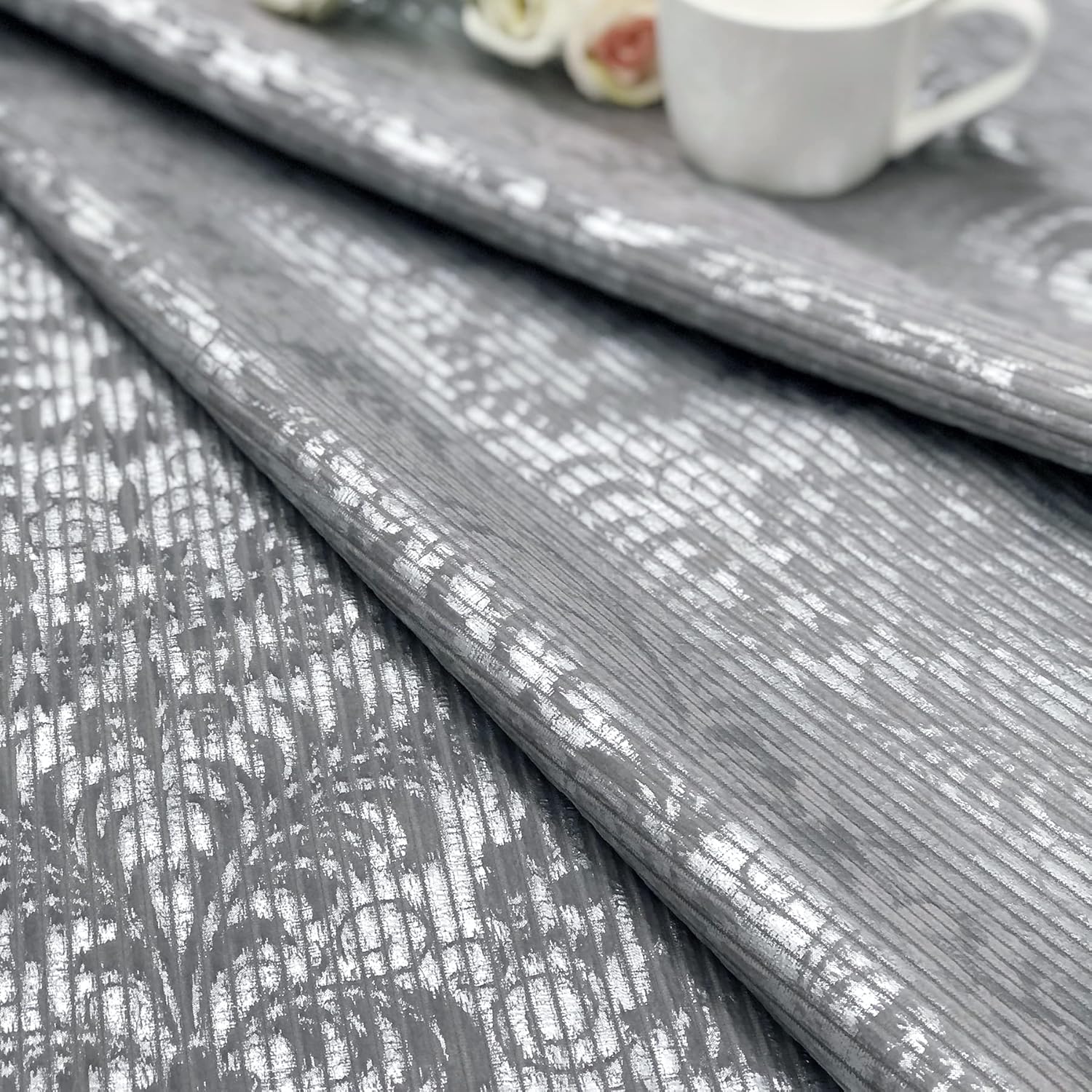 always4u Cortinas 100% opacas de terciopelo con estampado de lámina de damasco de 95 pulgadas de largo, 2 paneles de tratamiento metálico brillante