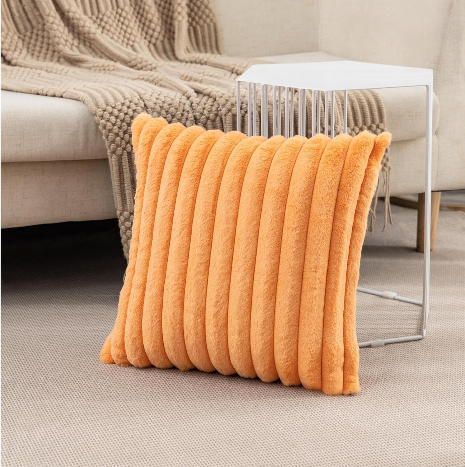 ZLINA Juego de 2 fundas de almohada de felpa de pelo sintético de color verde, fundas de cojín a rayas peludas de 24 x 24 pulgadas, decoración de