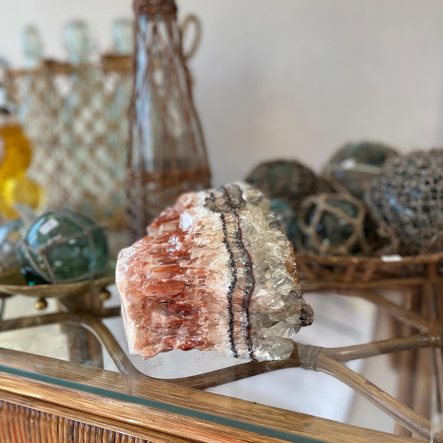 Mineralist Colección de piedras curativas de cristal, rosa con bandas de calcita, rocas naturales de 4 libras, racimos de cristal de cuarzo de alta