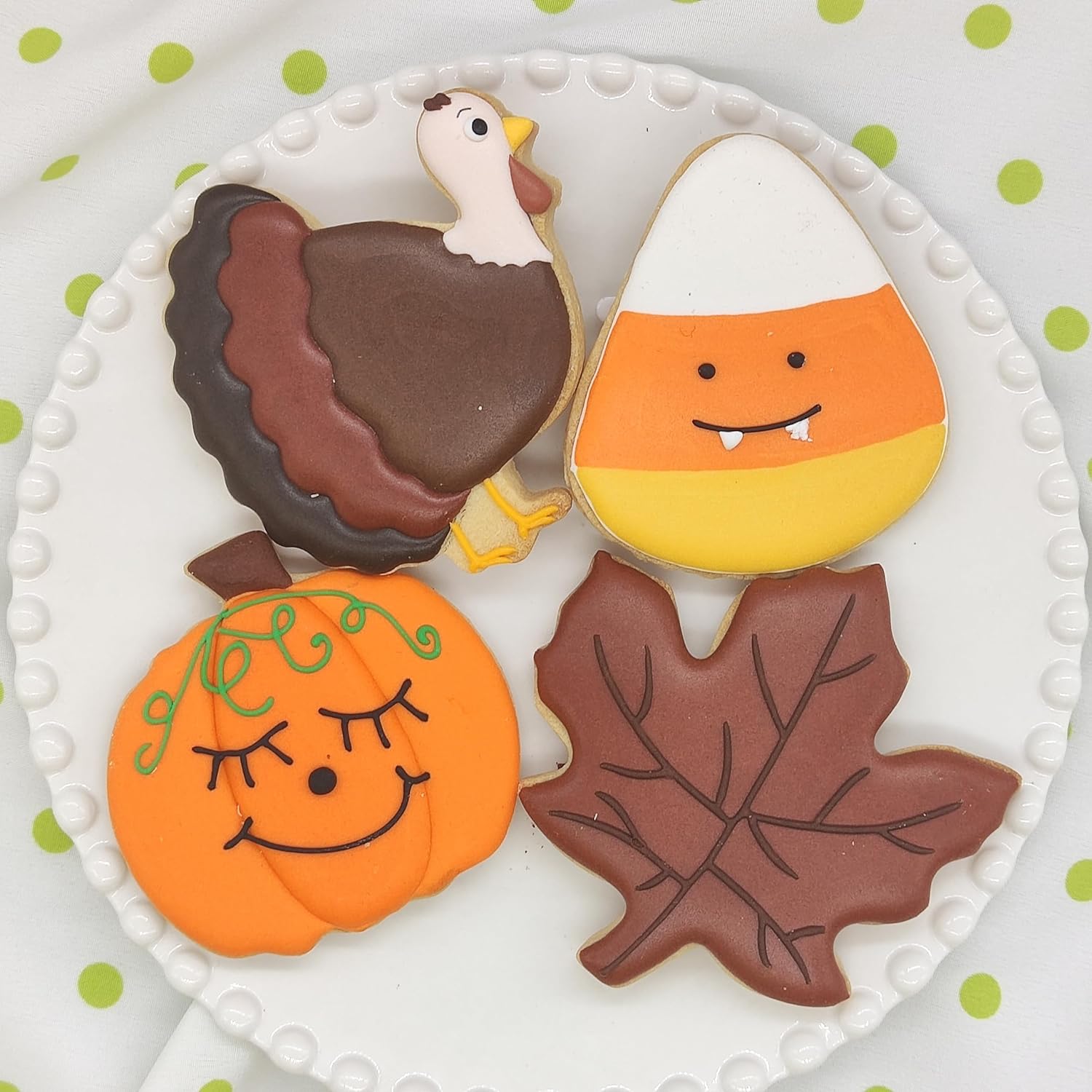 Juego de 4 cortadores de galletas grandes de otoño de Acción de Gracias con instrucciones de receta, formas navideñas de calabaza, hoja de arce,