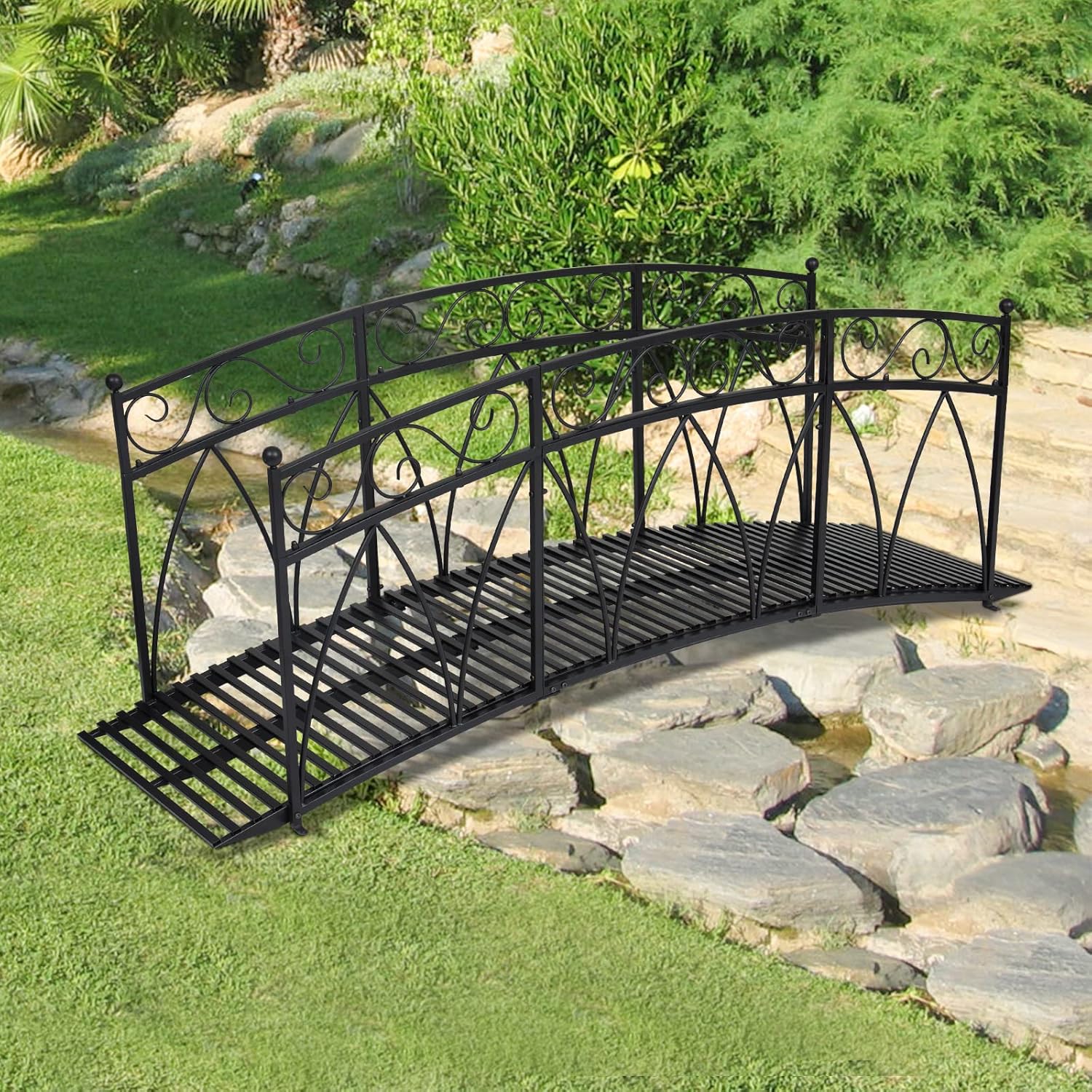 Puente de jardín de metal de 8 pies con carriles laterales con patrones de seguridad, puente de arco de hierro decorativo para exteriores, puente