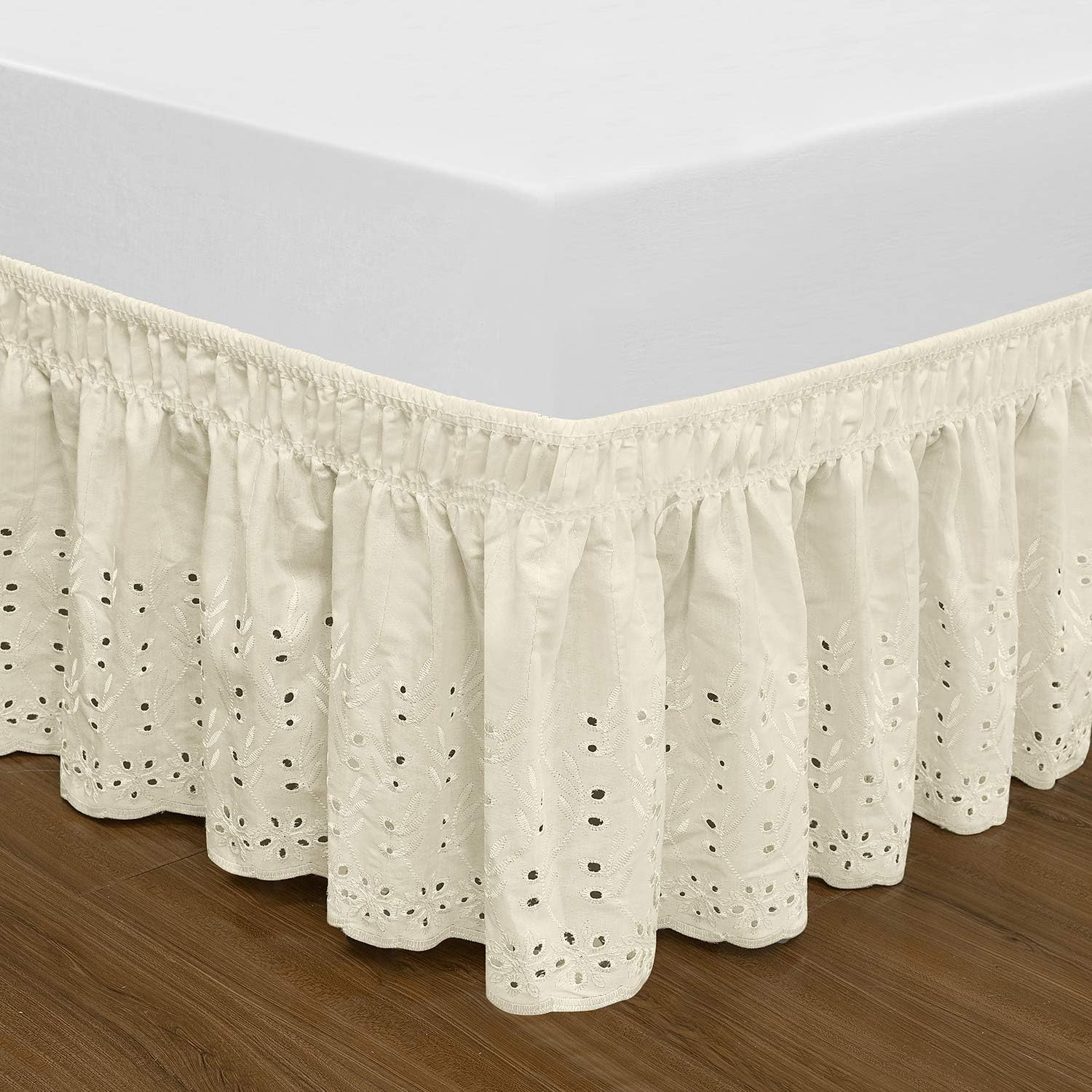 Falda para cama de ojalillo con elástico y volantes