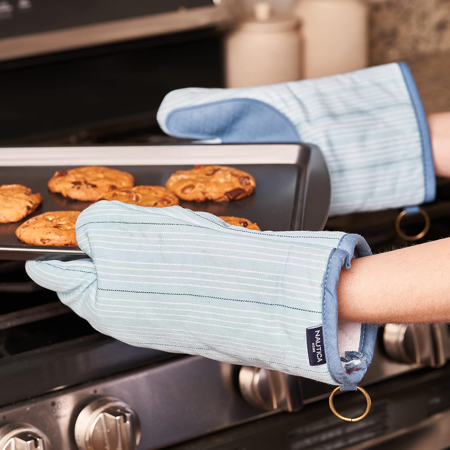 Nautica Manoplas de horno de cocina para el hogar con palma de silicona, resistentes al calor hasta 500 grados F, agarraderas de algodón para