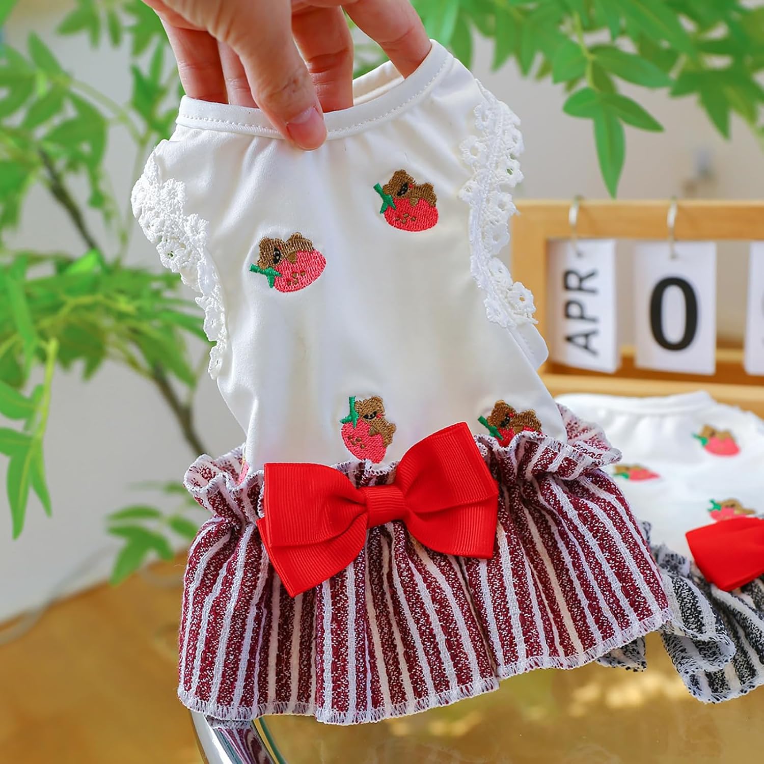 Vestidos de verano para cachorros, elegante, vestido de encaje con lazo, ligero, transpirable, de algodón, ropa de gato para peluche, pomerania,