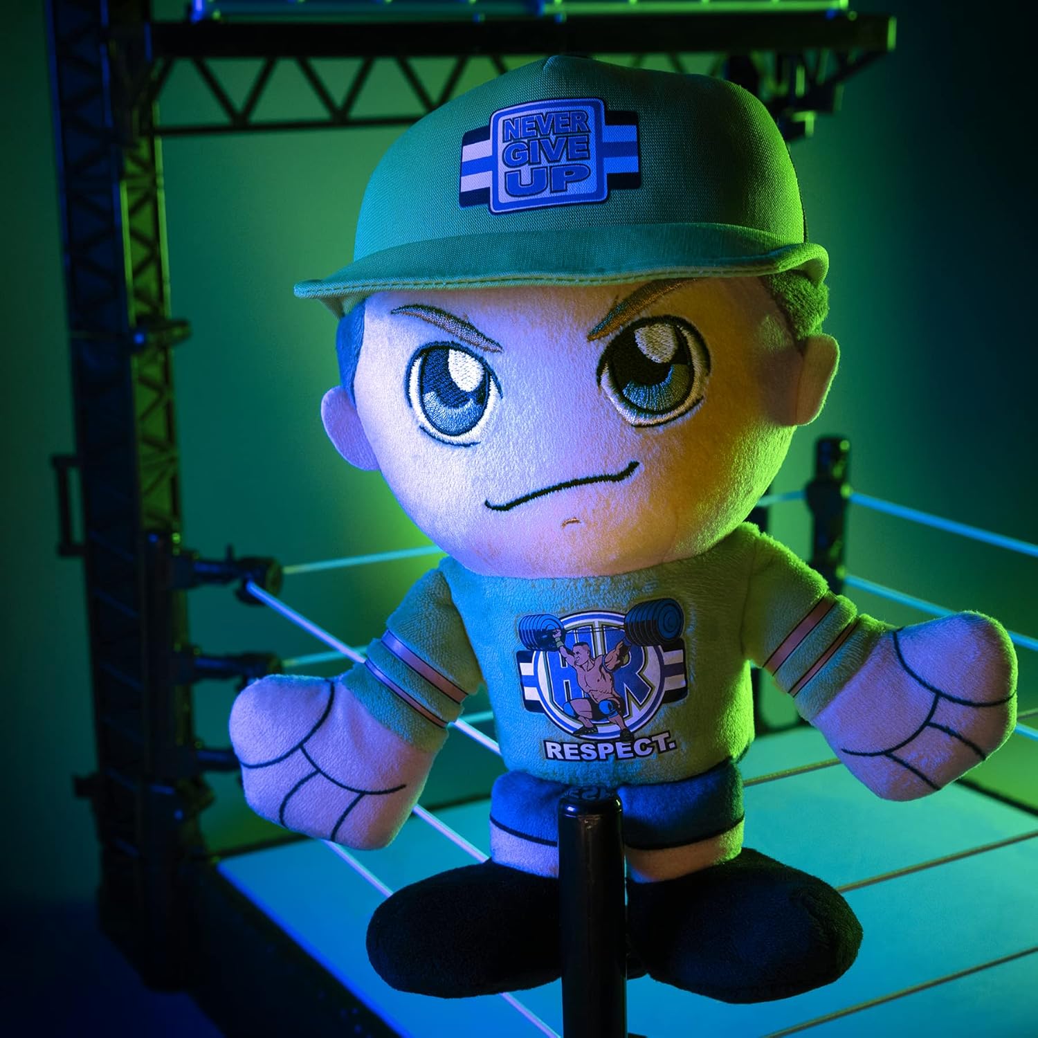 Bleacher Creatures WWE John Cena Bundle Figura de peluche de 10 pulgadas y peluche de Kuricha