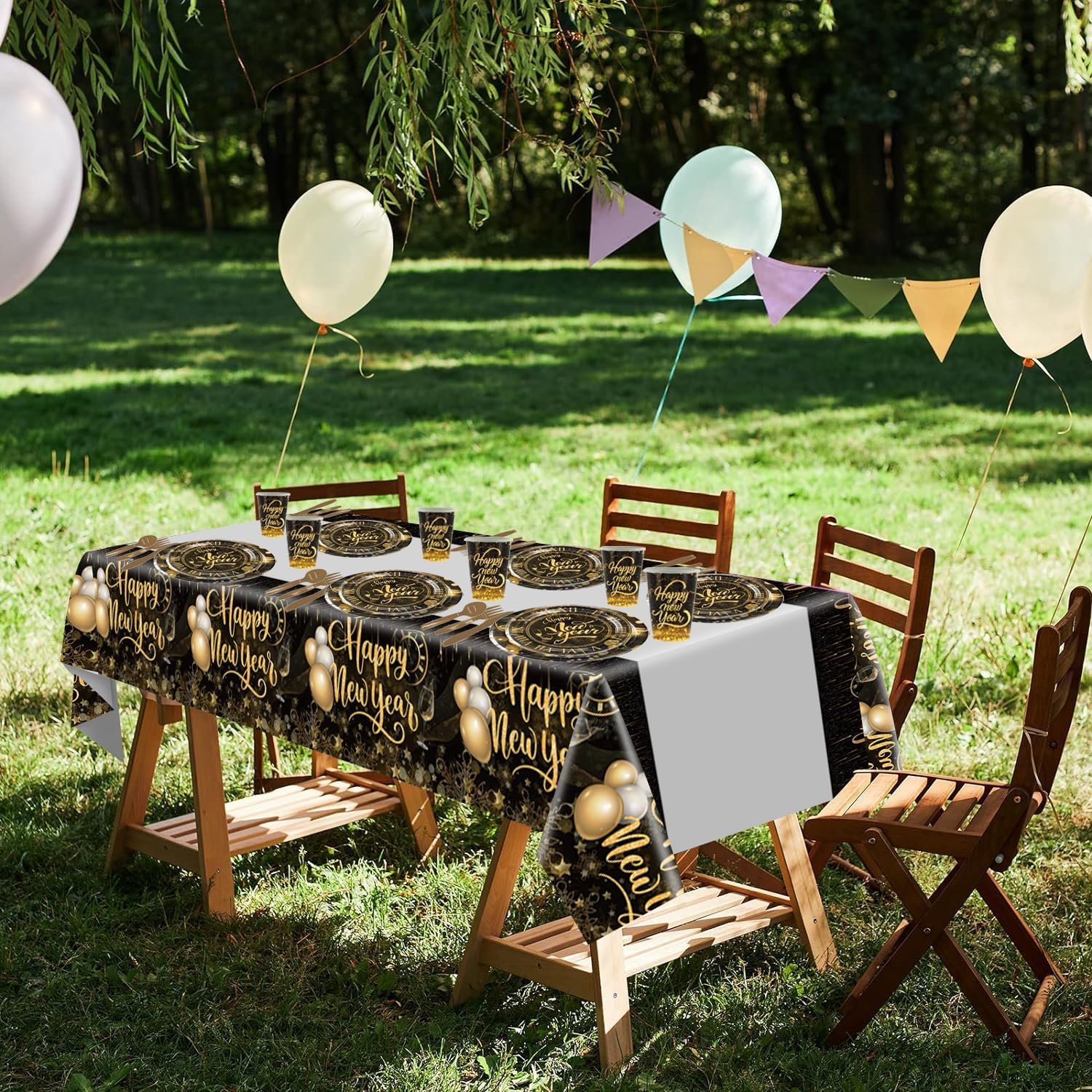 Juego de vajilla para fiesta de Año Nuevo 2024 de oro negro para 10 invitados, incluyendo mantel, servilleta, cuchillo, tenedor, cuchara, plato de