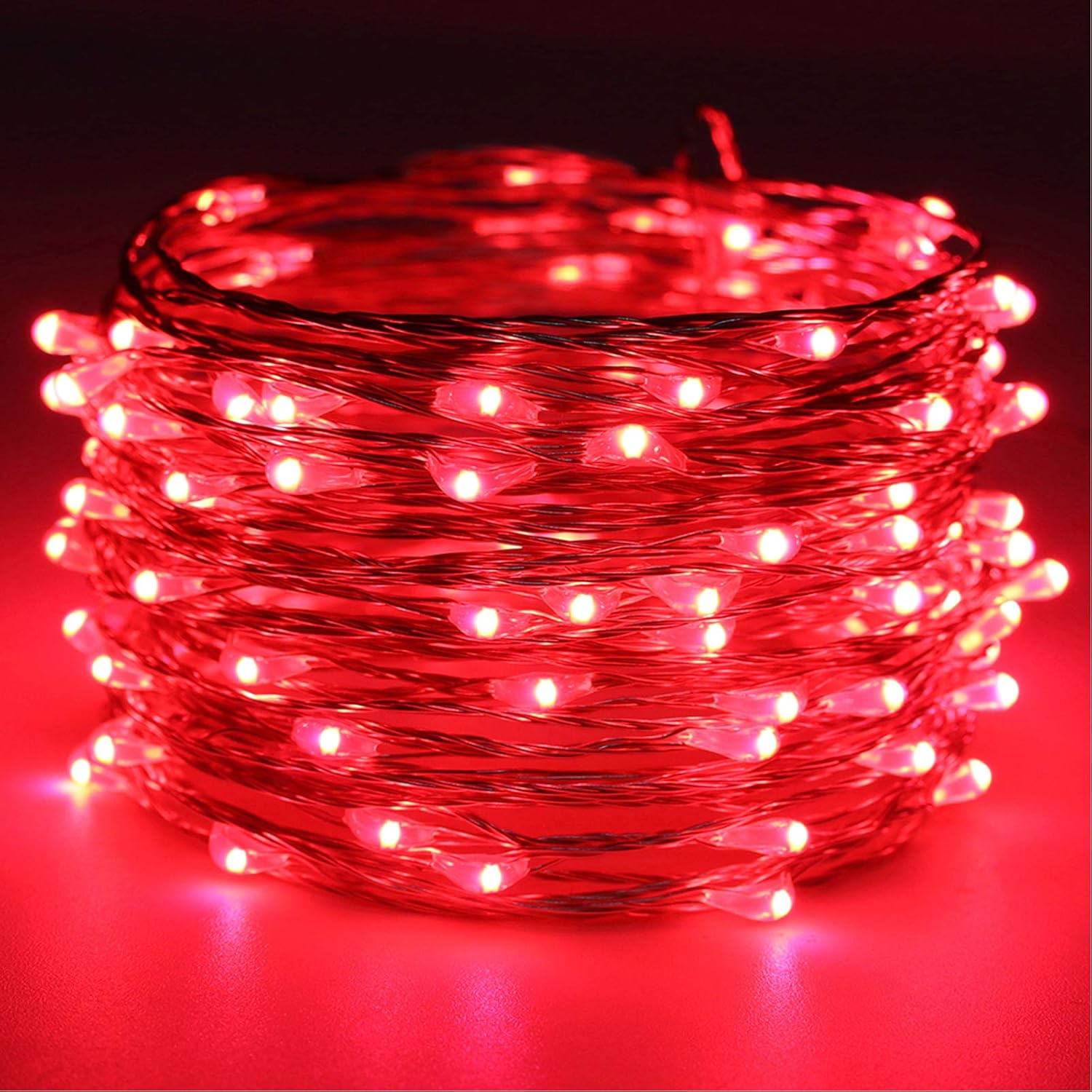 Guirnalda de luces de alambre plateado con enchufe de 33 pies, 100 luces LED con carrete, color rojo