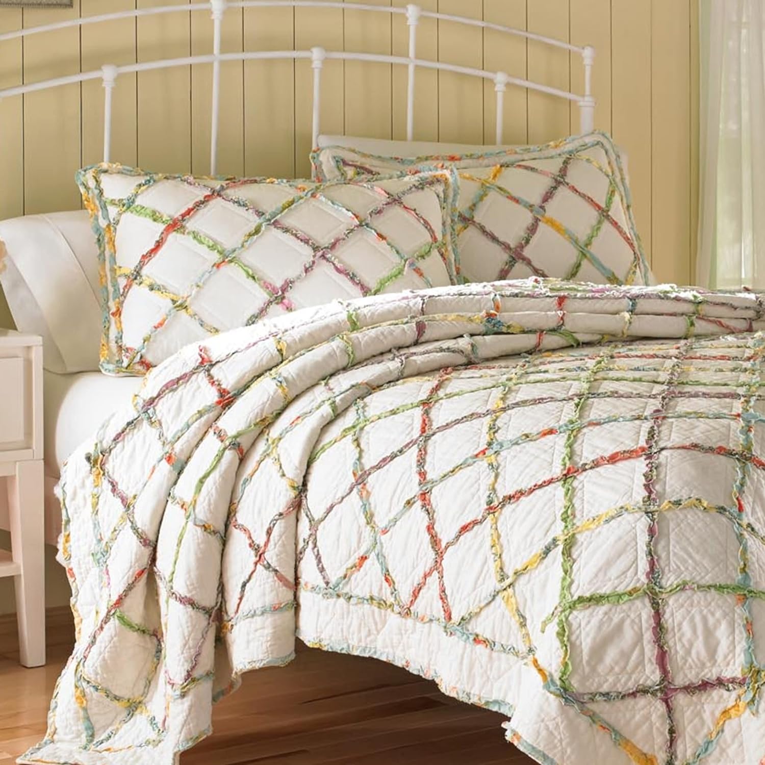 Laura Ashley Home Ruffle Garden Collection, colcha reversible y elegante, tamaño King, crema y hogar, funda estándar, ropa de cama de algodón suave