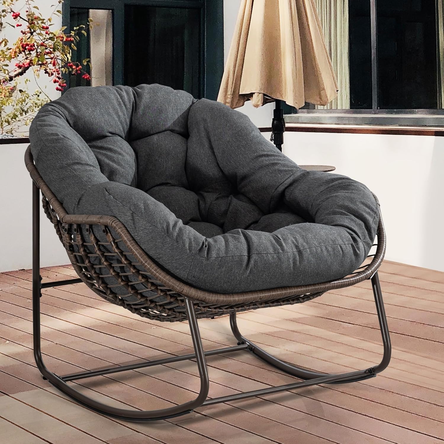 HOMEFUN Mecedoras para patio al aire libre, mecedora Papasan de gran tamaño para interiores con cojín acolchado, silla mecedora para porche