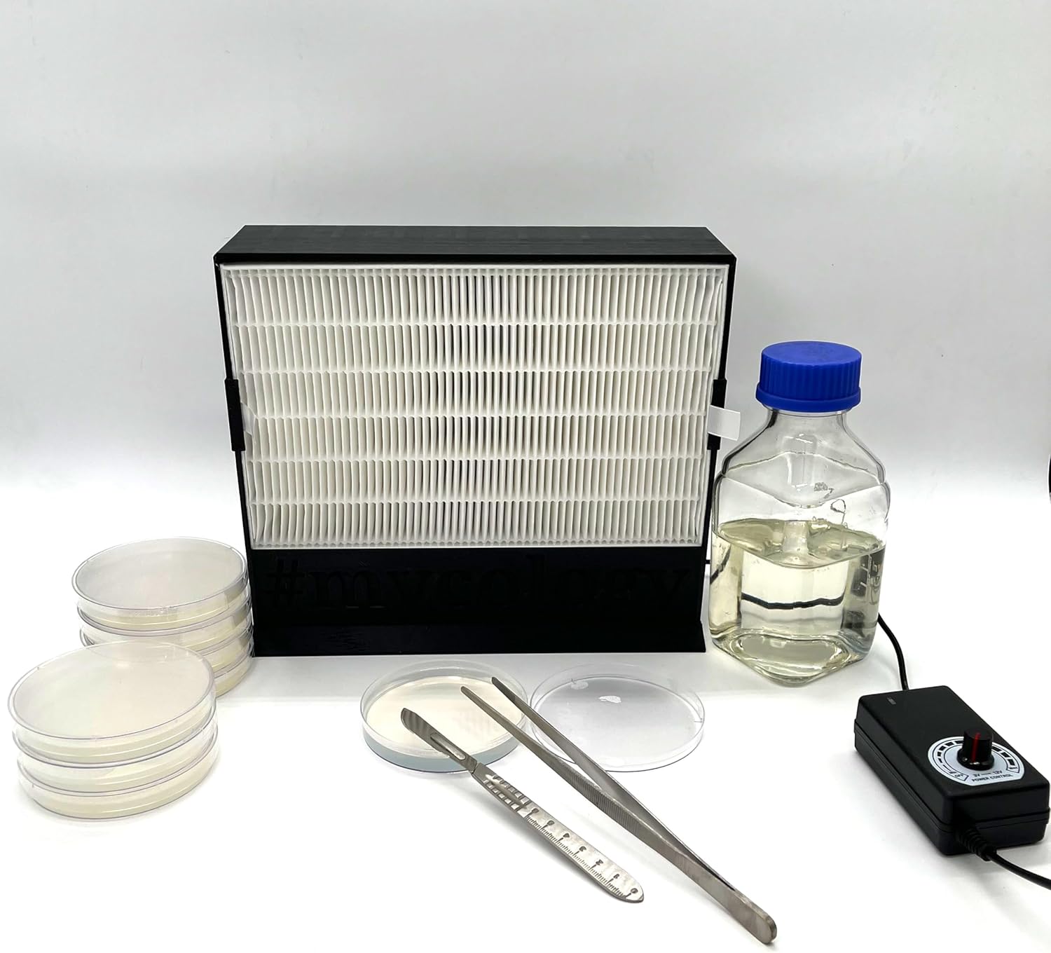 Mycology – Mini campana de flujo laminar para transferencias estériles – 3D impreso de plástico reciclado, diseño único uno de uno (negro)